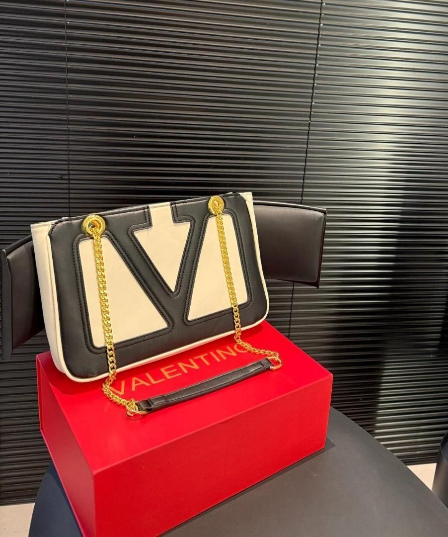 Valentino ショルダーバッグ