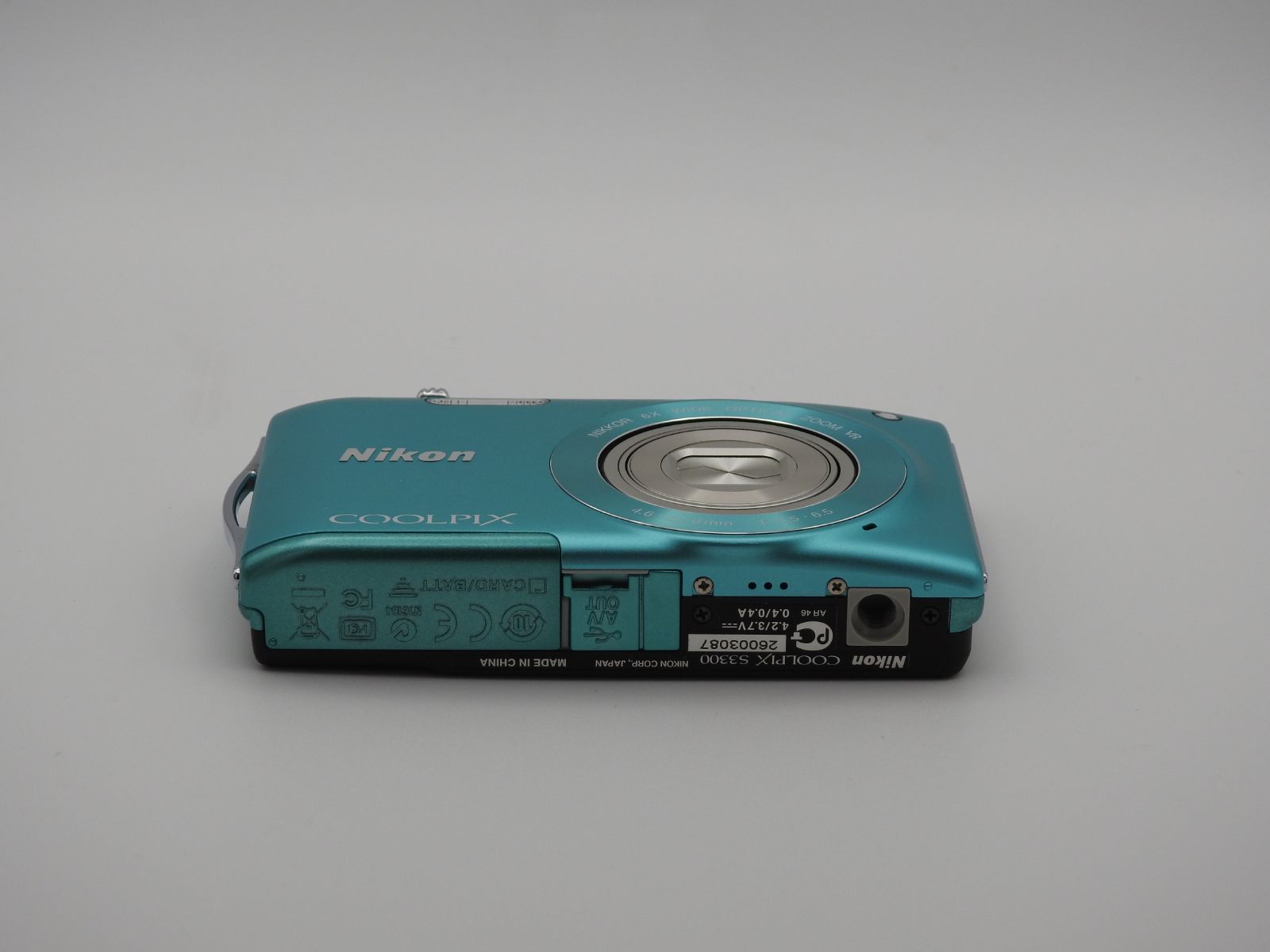 Nikon COOLPIX S3300 ミントグリーン 純正バッテリー付　稼動品 Nikon COOLPIX S3300 ミントグリーン 純正バッテリー付 稼動品