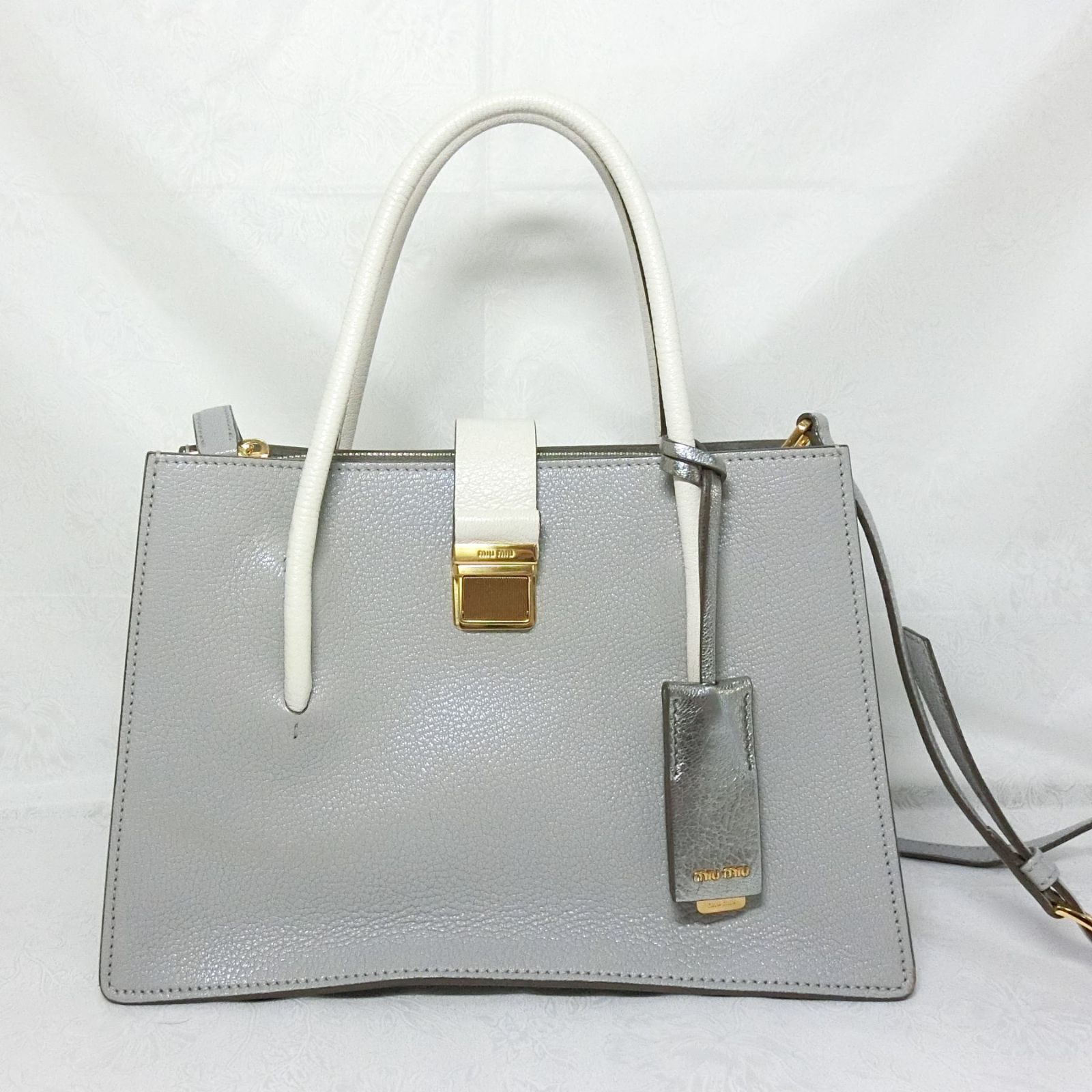 ミュウミュウ miu miu マドラス 2WAYショルダーバッグ 5BA104 グレー 