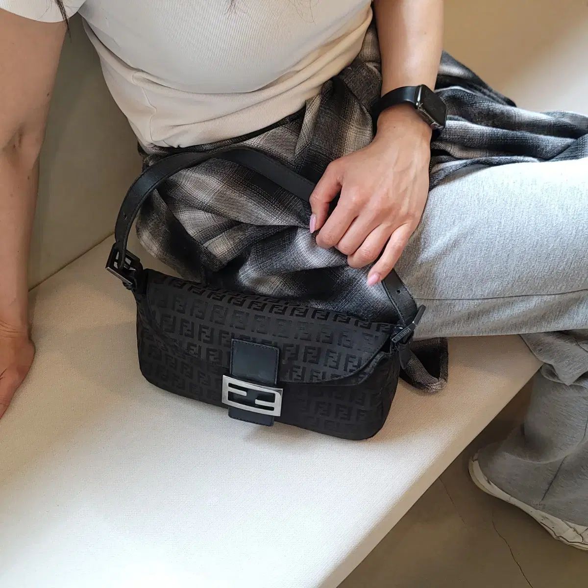 FENDI フェンディ ズッカ バゲットバッグ