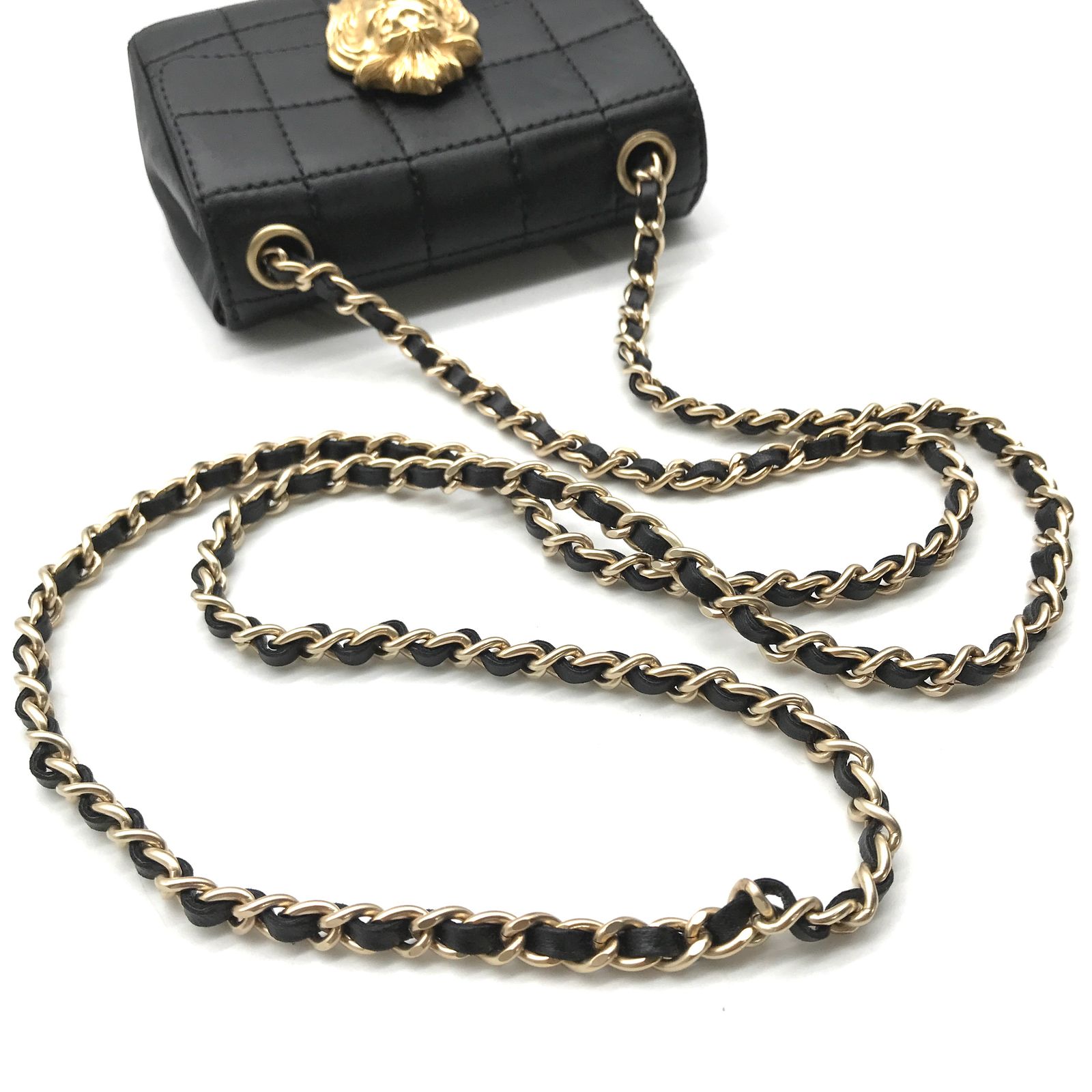 良品 CHANEL シャネル ココマーク ライオン金具 ミニ マトラッセ ラムスキン チョコバー チェーン ショルダー バッグ ブラック a2693 CHANEL - 良品 CHANEL シャネル ココマーク ライオン金具 ミニ
