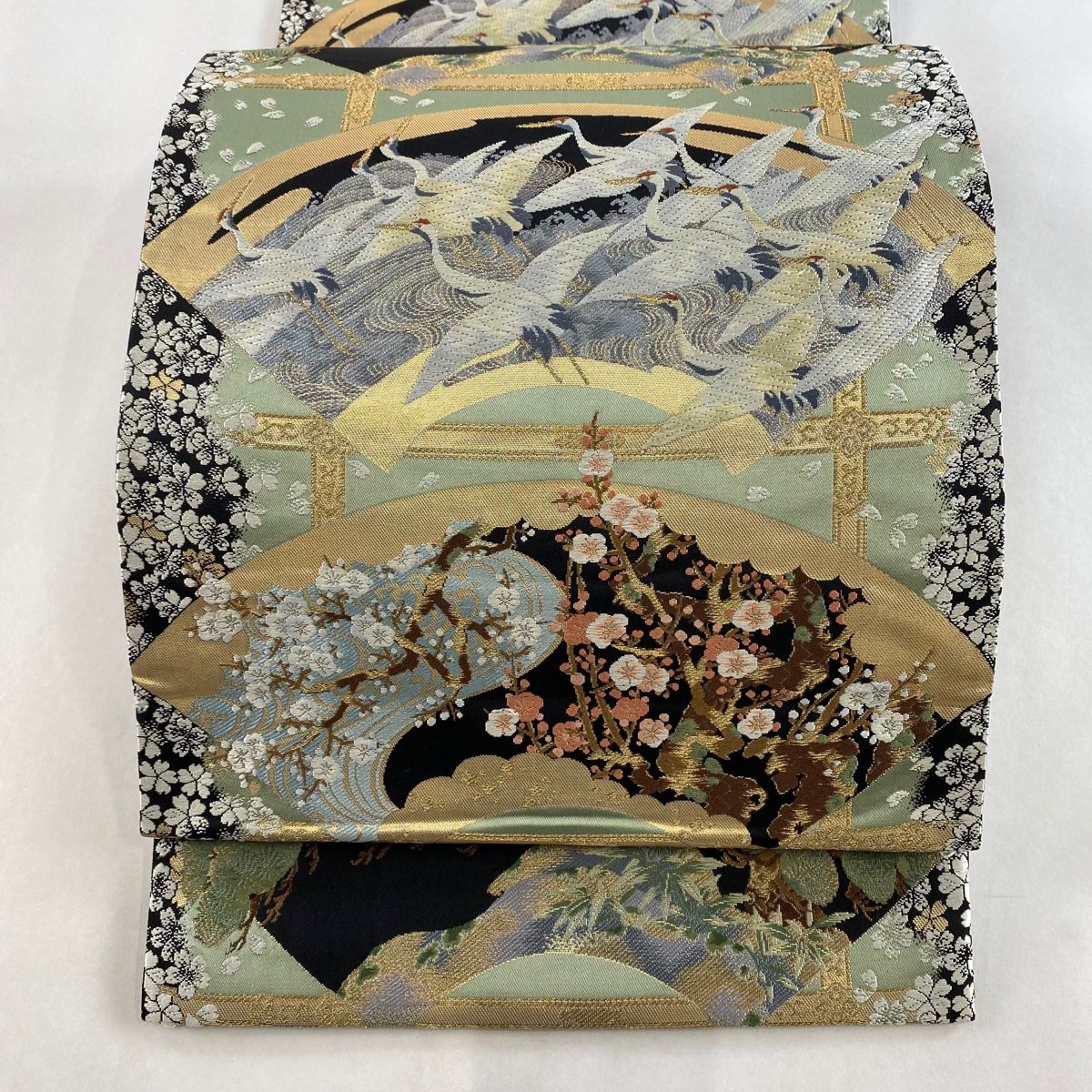 袋帯 逸品 華文 花鳥 相良刺繍 金糸 クリーム お太鼓柄 正絹 【中古 