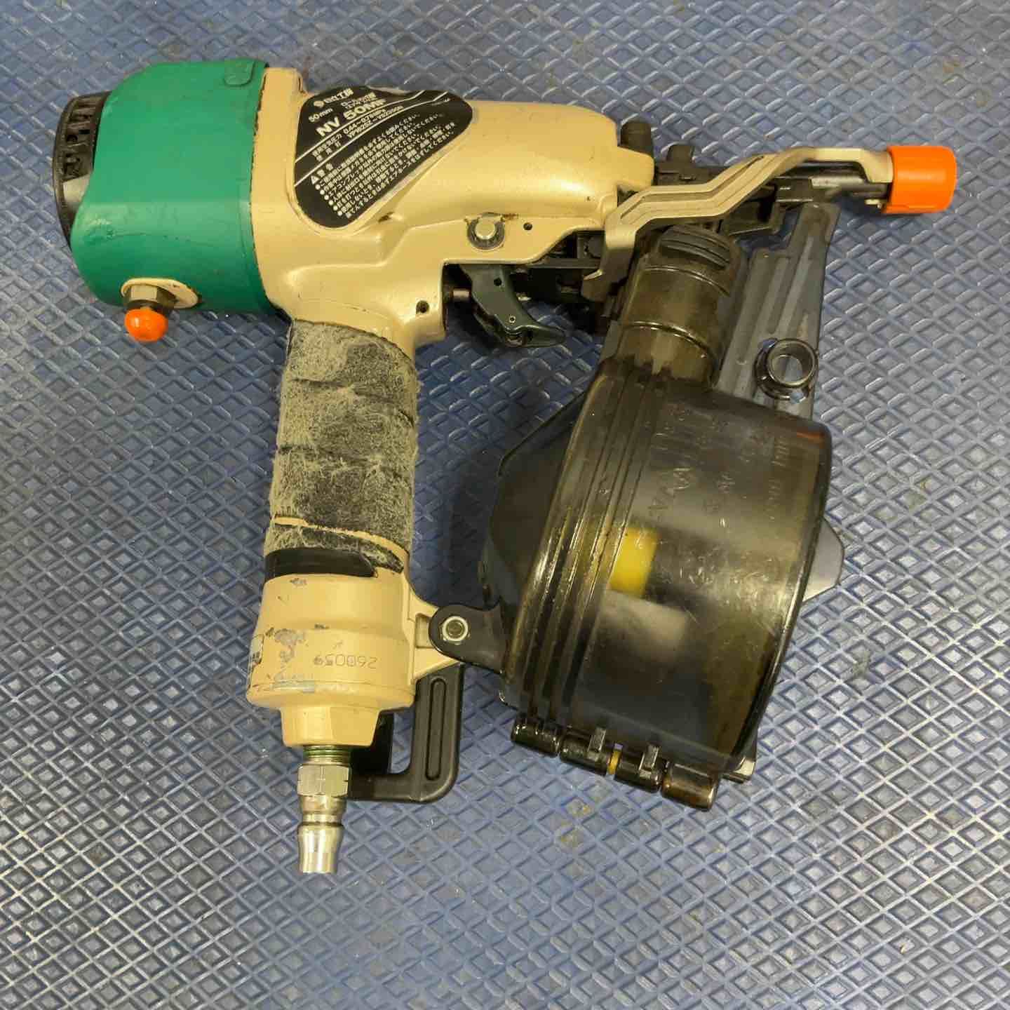 ◇ハイコーキ(HIKOKI ※旧:日立工機) 常圧エア釘打ち機 NV50MF【草加店 