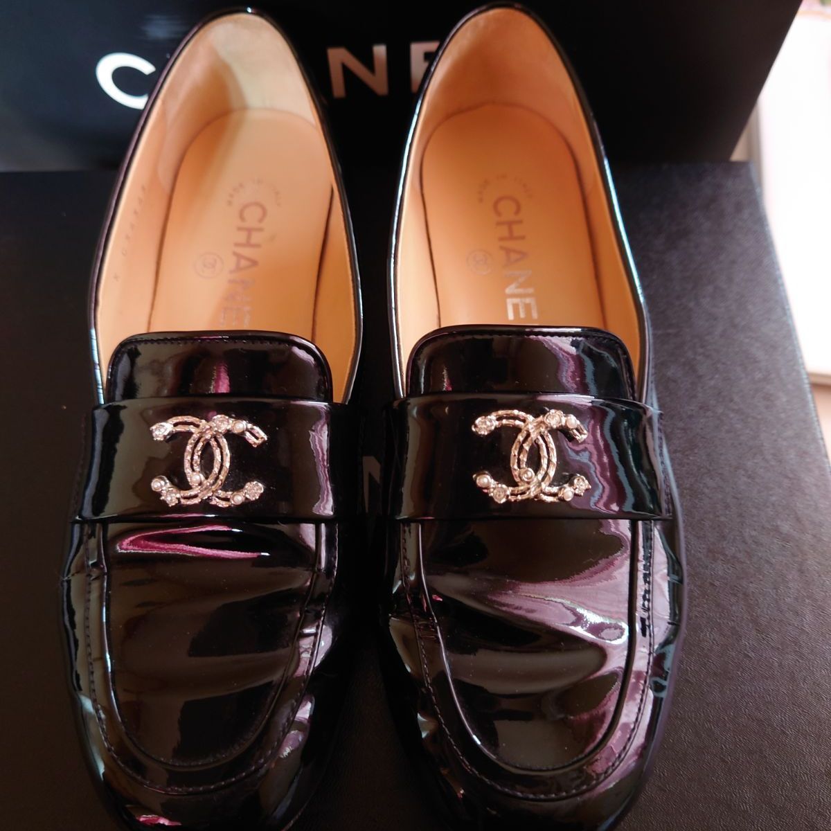 36 CHANELシャネル ローファー エナメル - ローファー/革靴 36 CHANELシャネル ローファー エナメル - ローファー/革靴