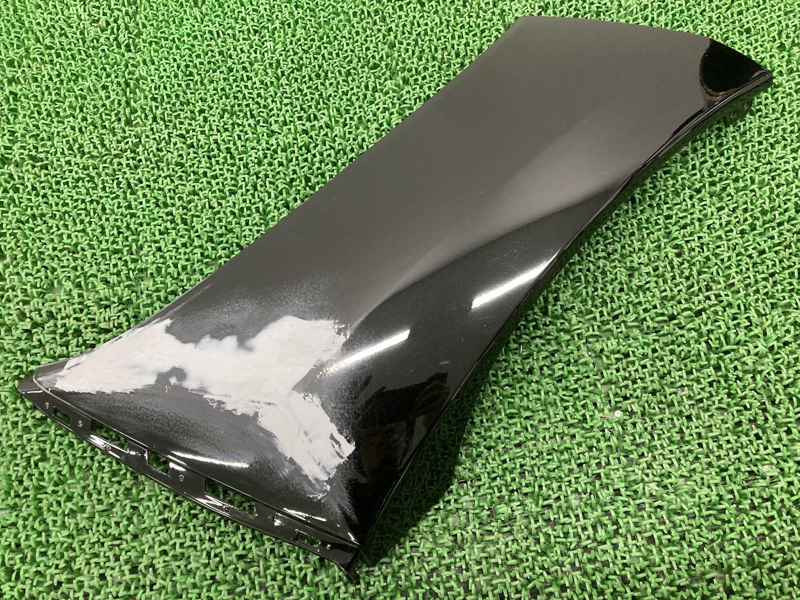 マグザム ロアカウル 右 1B7 ヤマハ 純正 中古 バイク 部品 SG17J SG21J サイドカウル ペイント素材に コケキズ無し 車検 Genuine