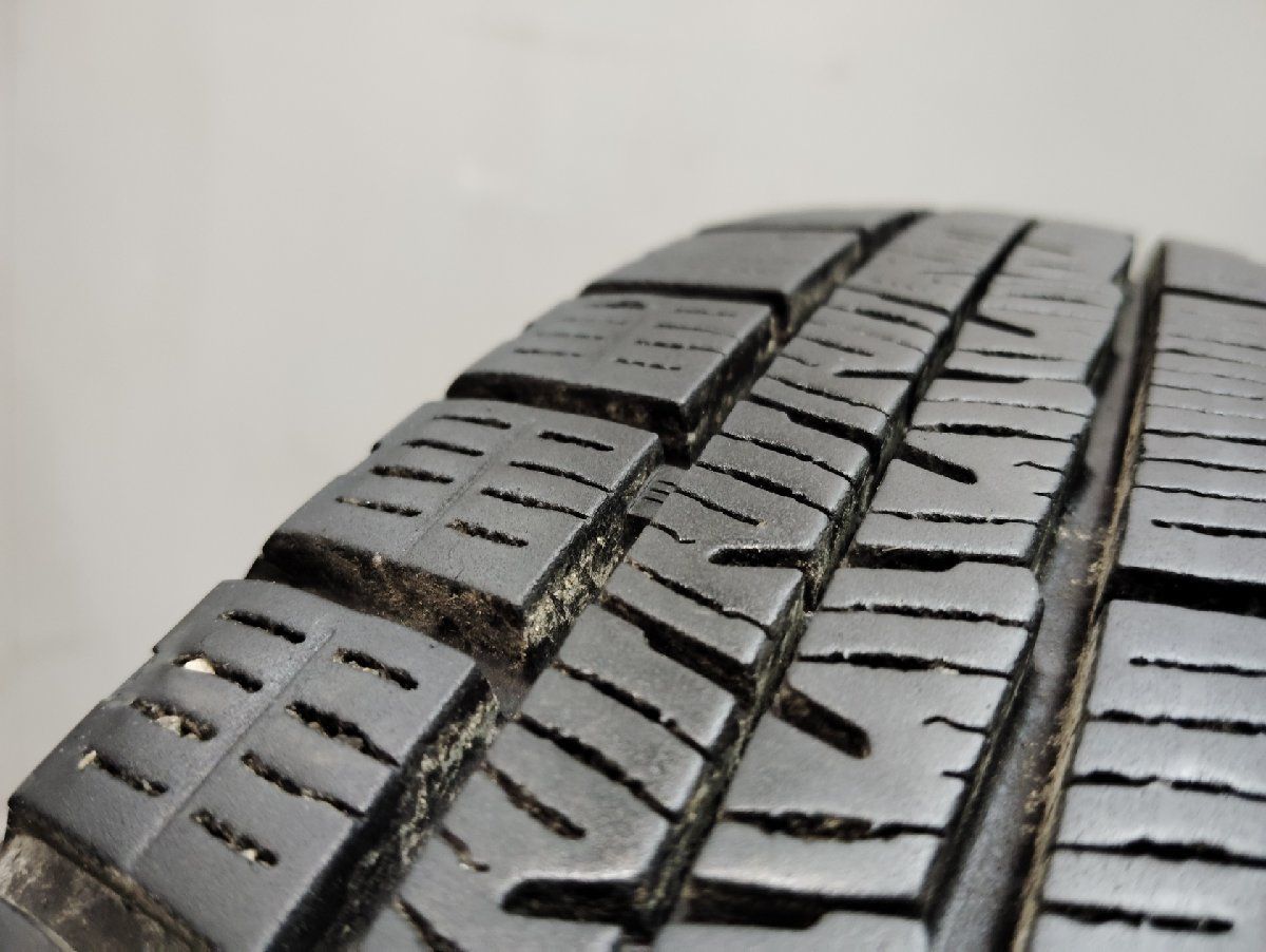 アクア　175/65R15 スタッドレスタイヤ バリ溝　21年製 アクア 175/65R15 スタッドレスタイヤ バリ溝 21年製 175/65R15 アクア