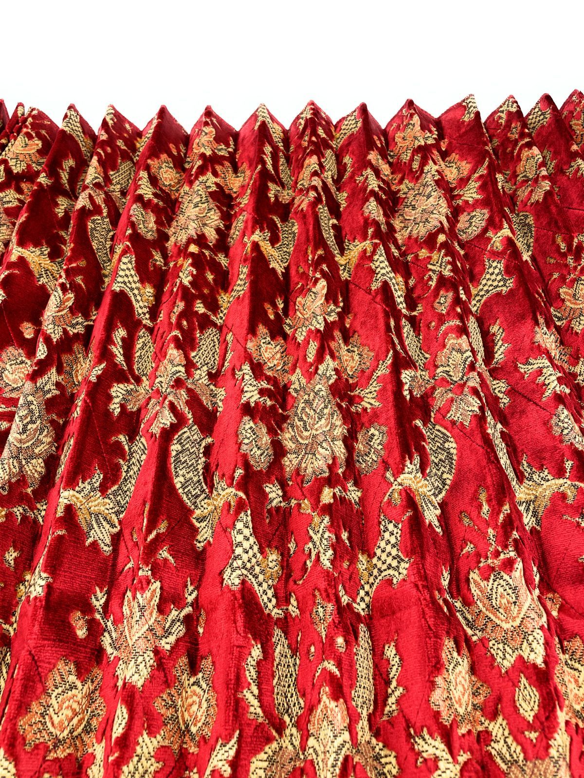 金華山仮眠カーテン左右セット 240×80ｃｍ丈 プリーツ加工＆裏地加工有り＆柄合わせのフルオプション仕様 バレンタイン赤