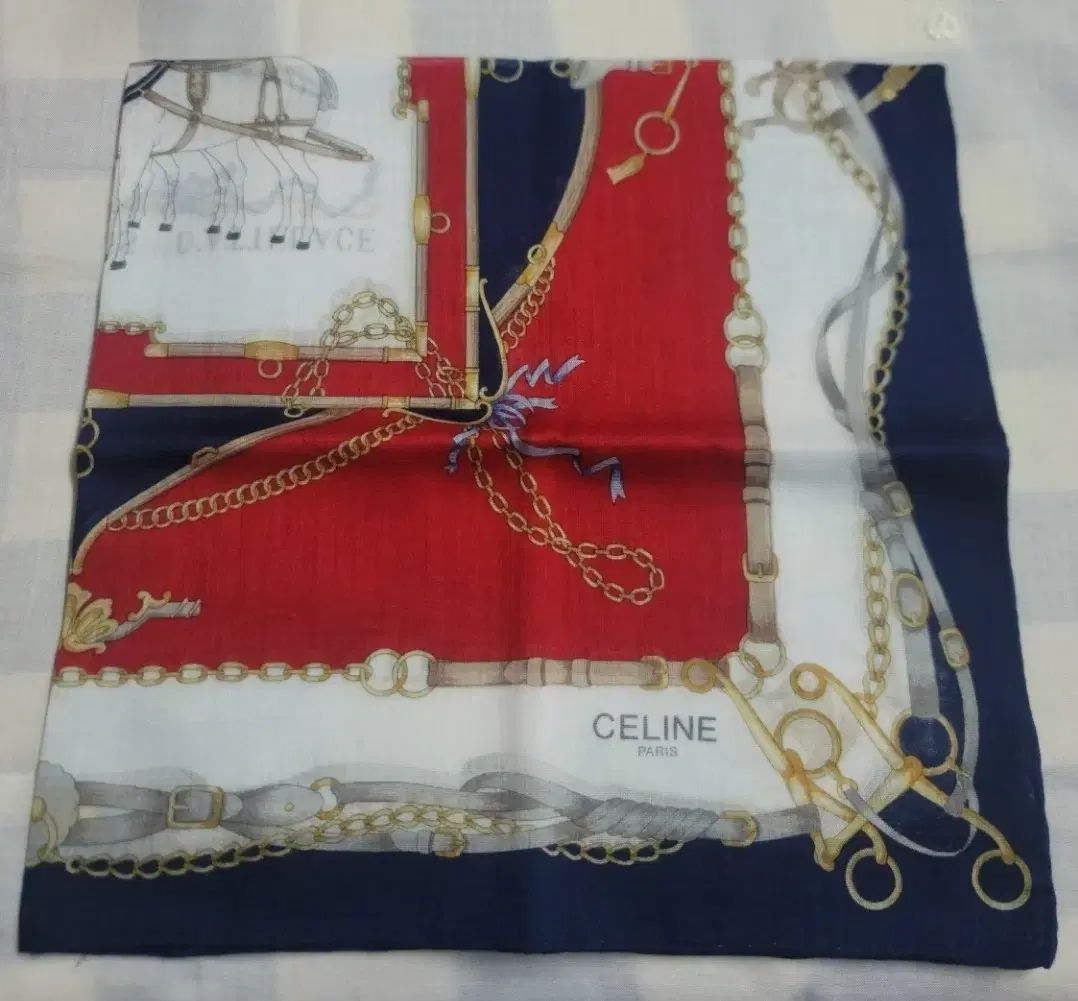 多彩に活躍◎*CELINE* バンダナ コットン&シルク *柔らかな光沢 多彩に活躍◎*CELINE* バンダナ コットン&シルク *柔らかな光沢 多彩