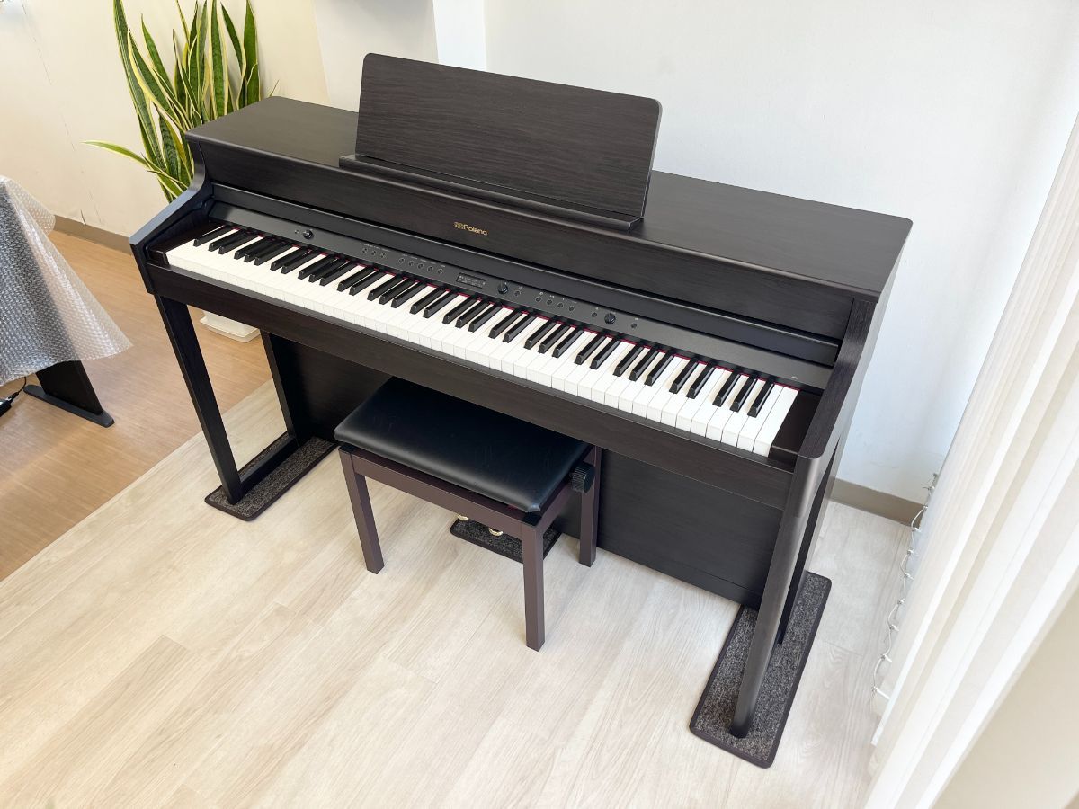 中古電子ピアノ専門店】 ローランド HP702-DR ダークローズウッド調