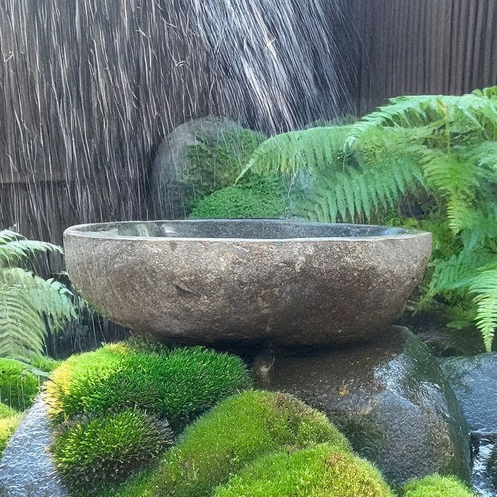 ナツカワ手作り石細工 庭似合います img56217914.jpg
