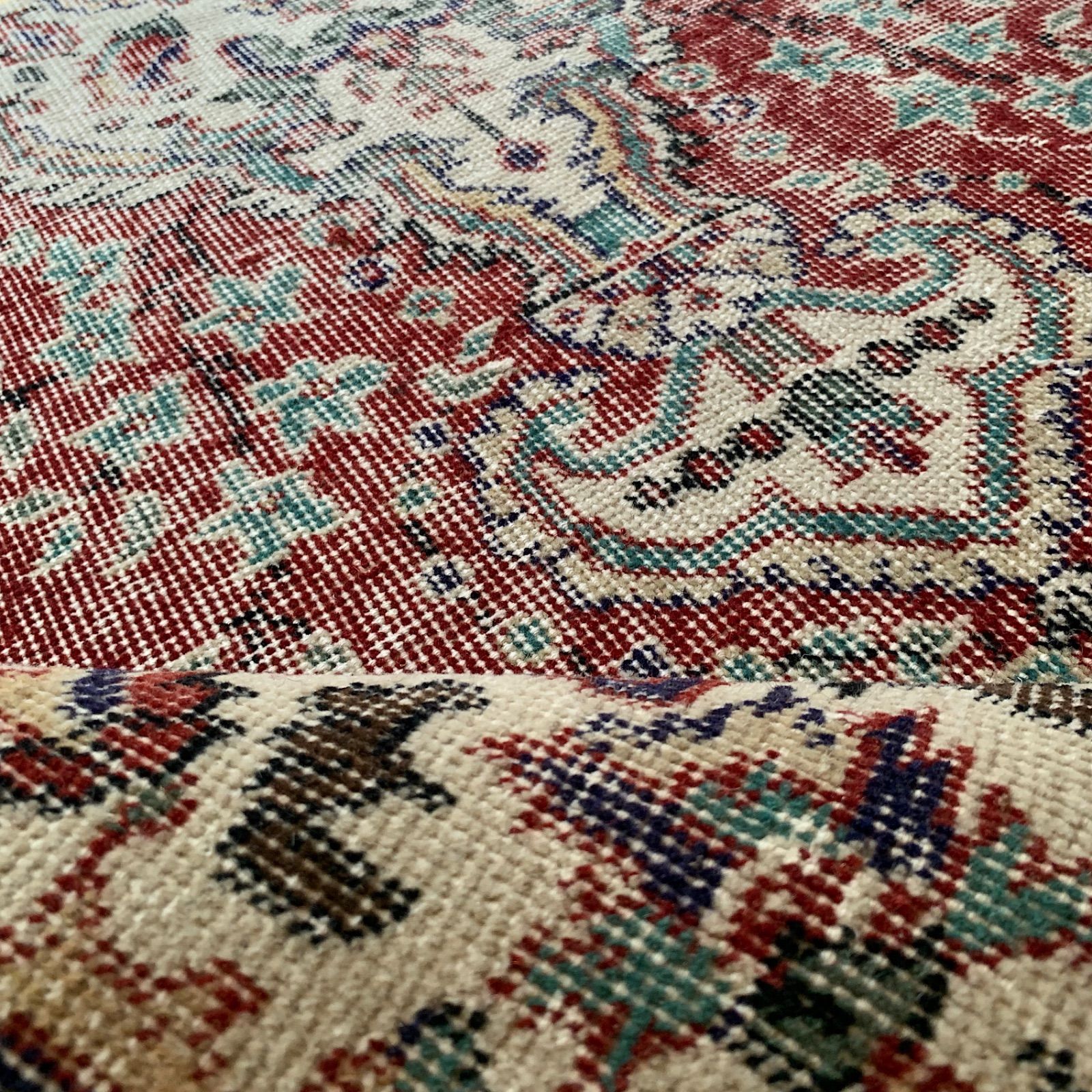 シャビーレッド　宝石　メダリオン　トルコヴィンテージラグ シャビーレッド 宝石 メダリオン トルコヴィンテージラグ