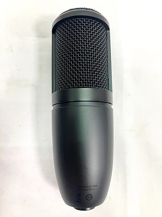 AKG P120 コンデンサーマイク 本体と付属品 AKG P120 AKG P120 コンデンサーマイク 本体と付属品 AKG P120