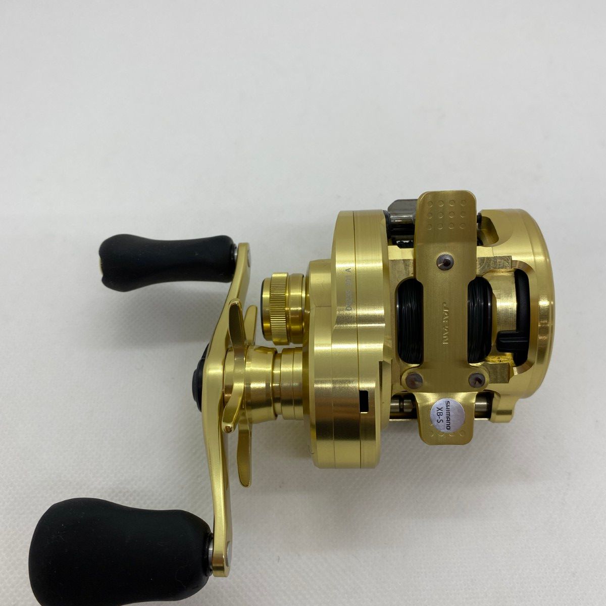 SHIMANO - ΨΨSHIMANO シマノ ベイトリール 　21 カルカッタ コンクエスト 201　箱付 042354 ΨΨSHIMANO シマノ ベイトリール 21 カルカッタ コンクエスト 201