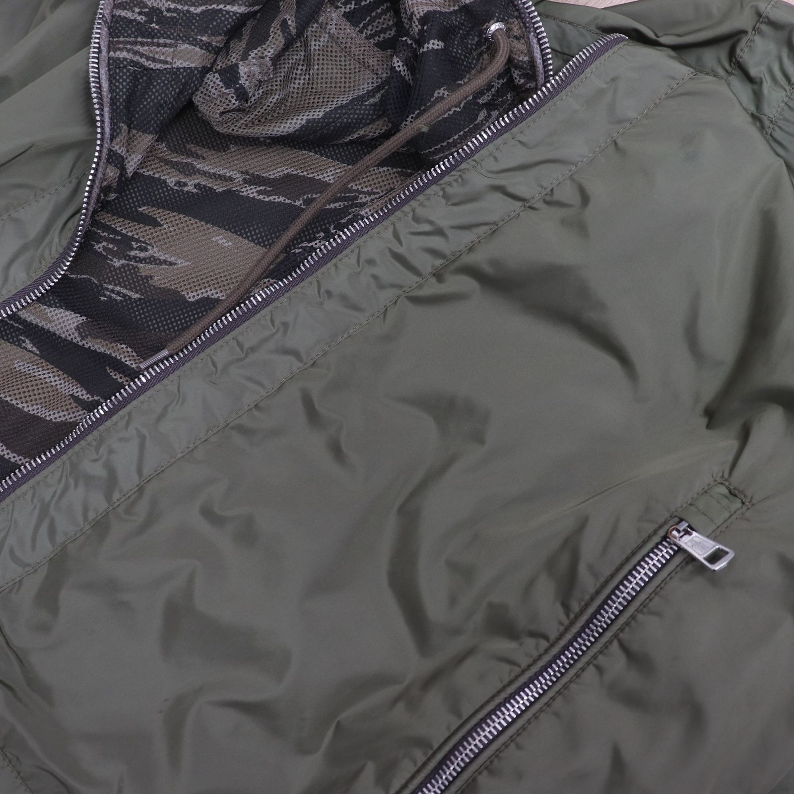 ITZE9OSETBW6 国内正規品 モンクレール GOBERT ナイロンジャケット 
