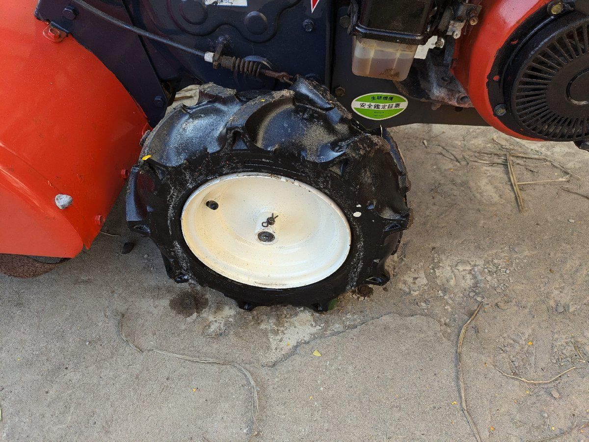 鹿児島発 クボタ 5.5馬力ガソリンエンジンミニ耕うん機TR60