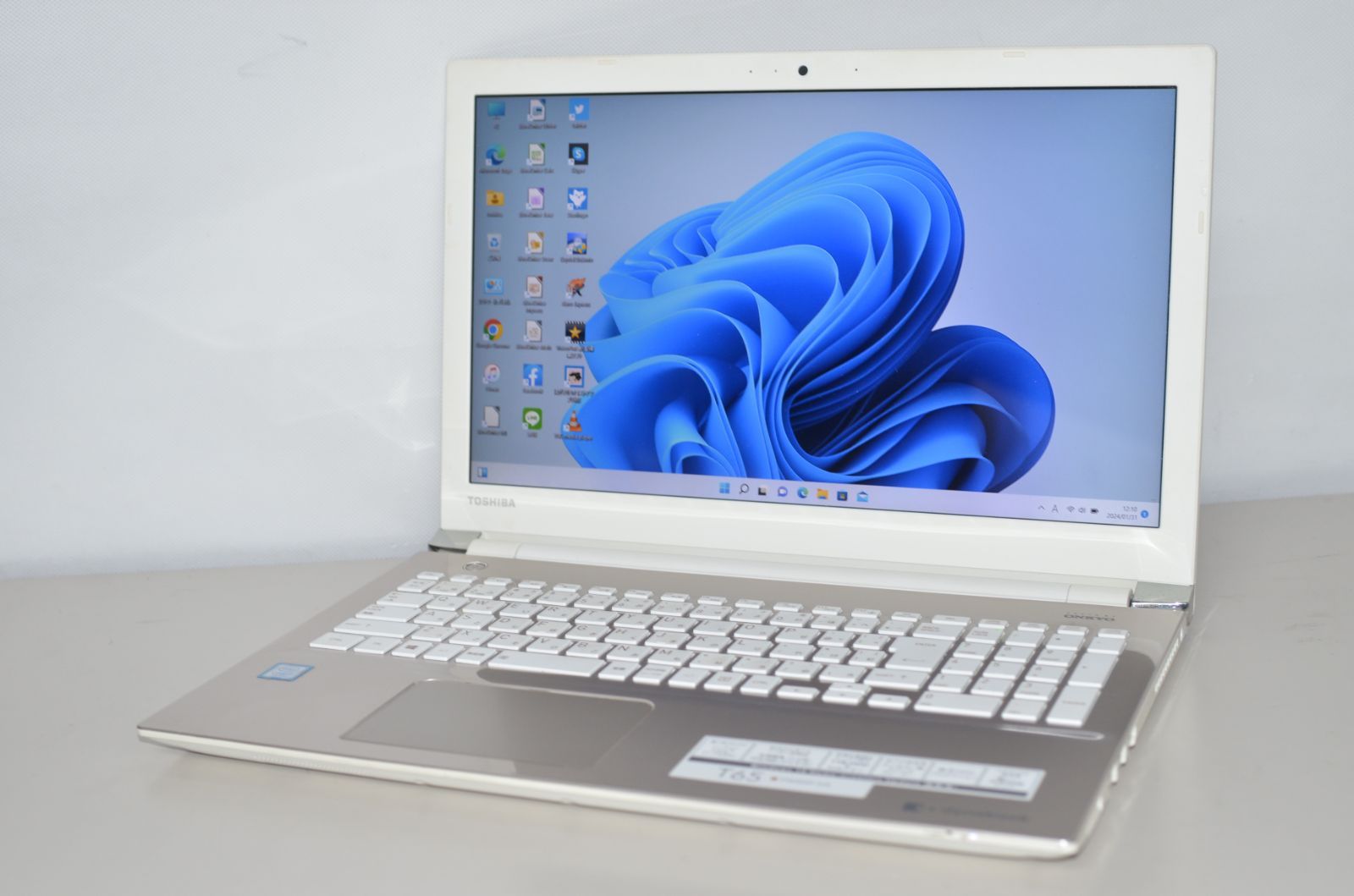 東芝 ダイナブック T65/EG ノートパソコン corei7