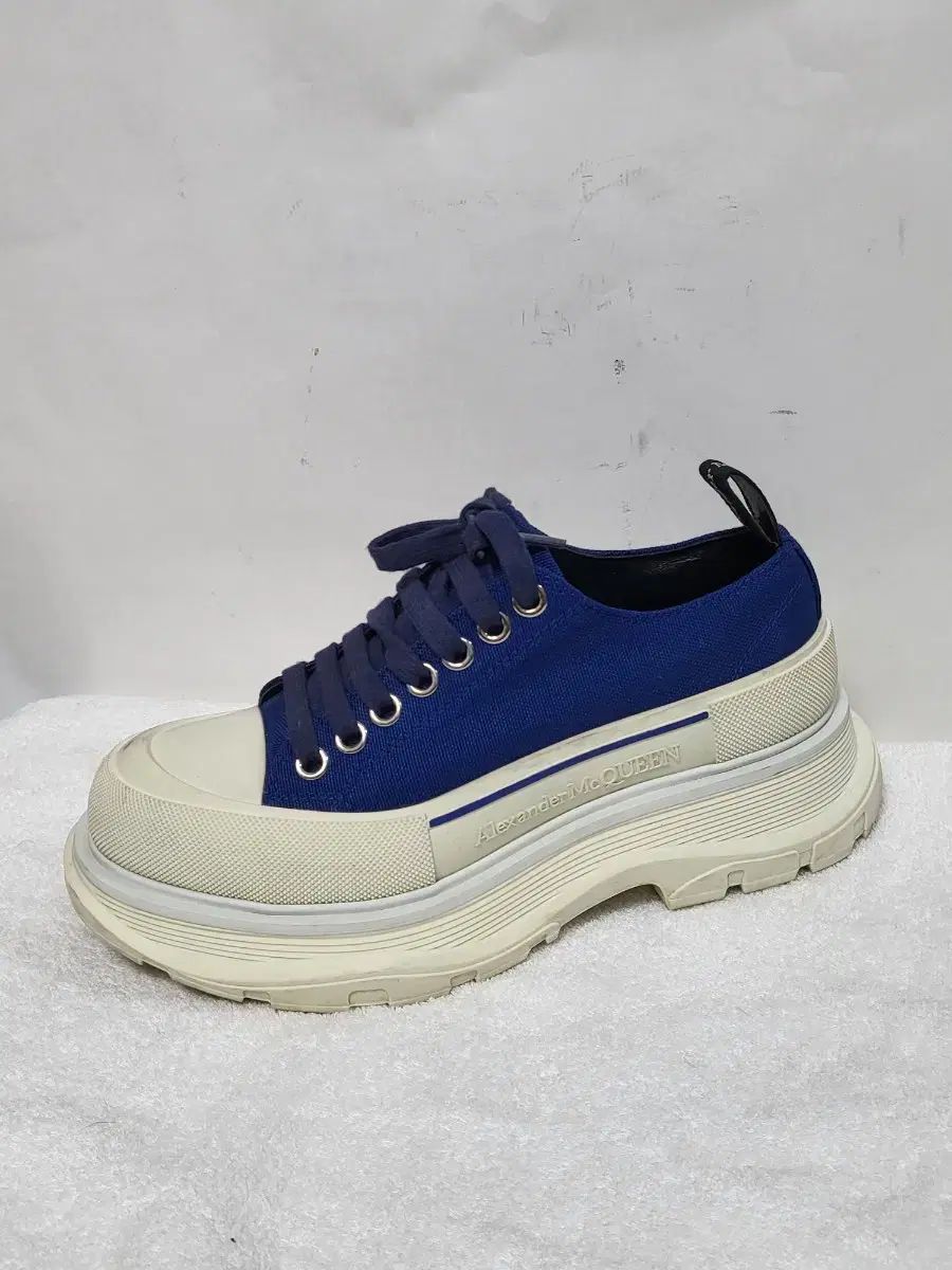 Alexander McQueen トレッドスリック レースアップ シューズ 送料無料 メルカリshop取引では対象外
