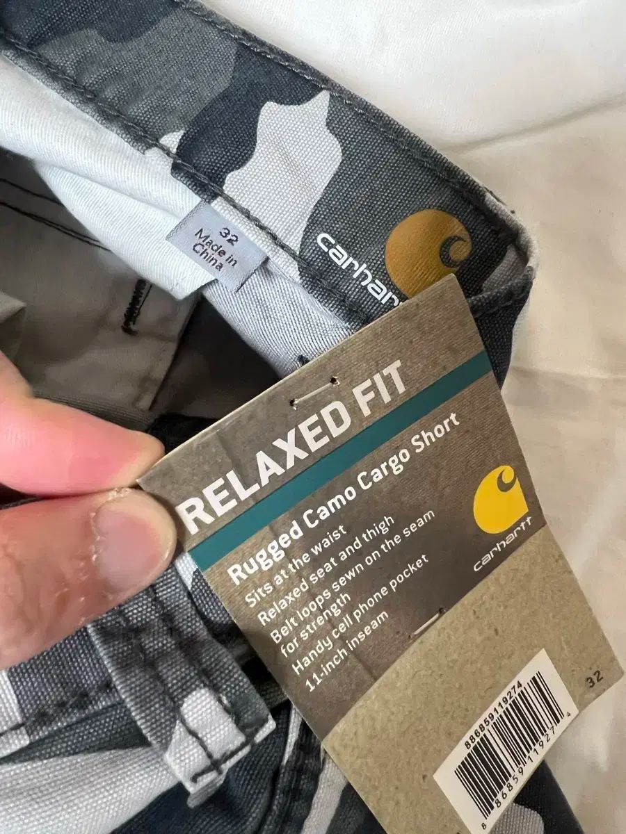 Carhartt カーハート リラックス フィット カモフラージュ カーゴ ハーフパンツ 新 商品 32