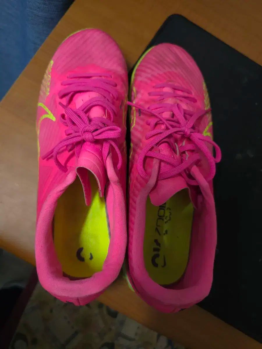 サッカーシューズ