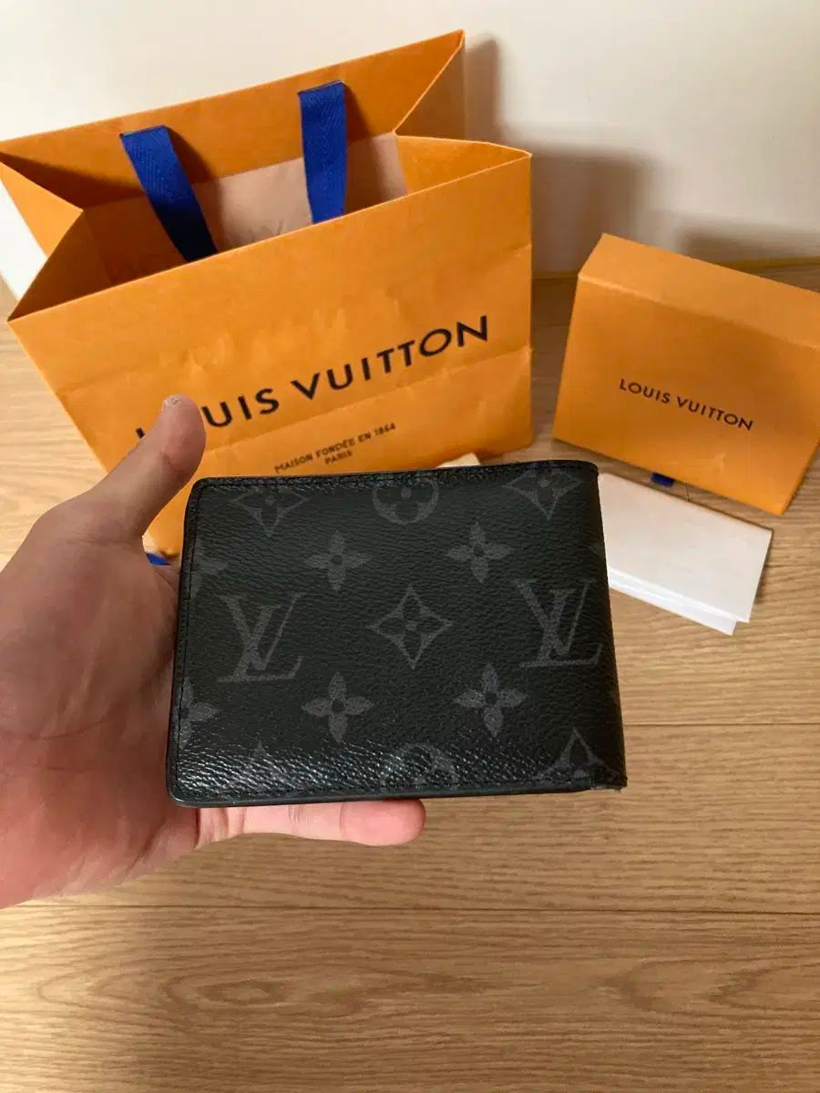 Louis Vuitton(ルイヴィトン) エクリプス 二つ折り財布 LOUIS VUITTON
