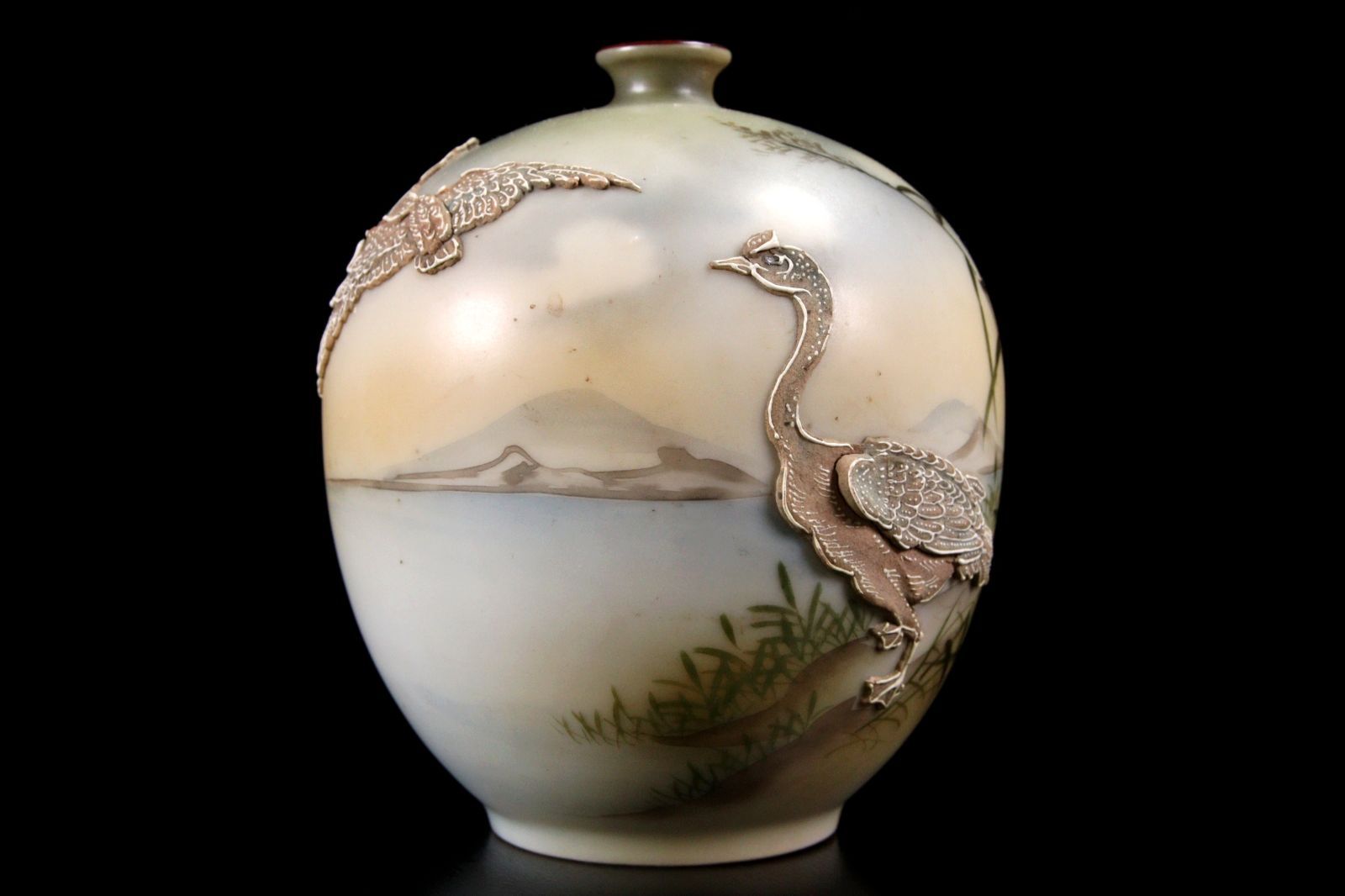 明治時代 清水焼 鵜浮彫 山水図花瓶 11.5cm 箱付 唐物骨董 楾