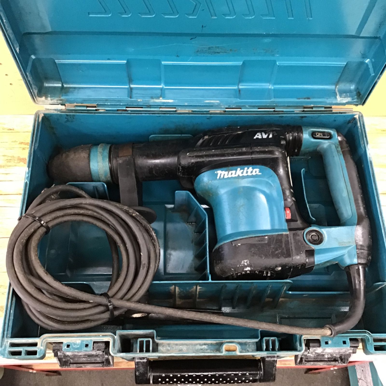 マキタ(makita) 苦しま 電動ハンマ HM0871C【川崎店】