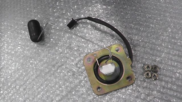 CB400SF-K NC39 の 燃料センサー 1759456846