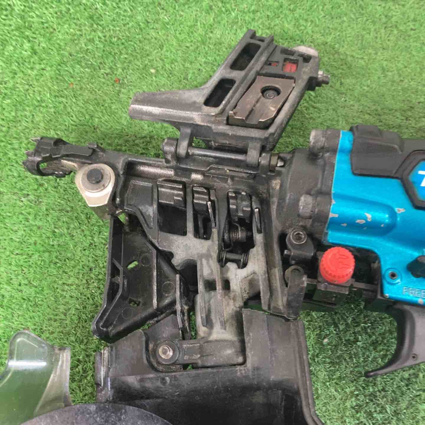 高圧エア釘打ち機