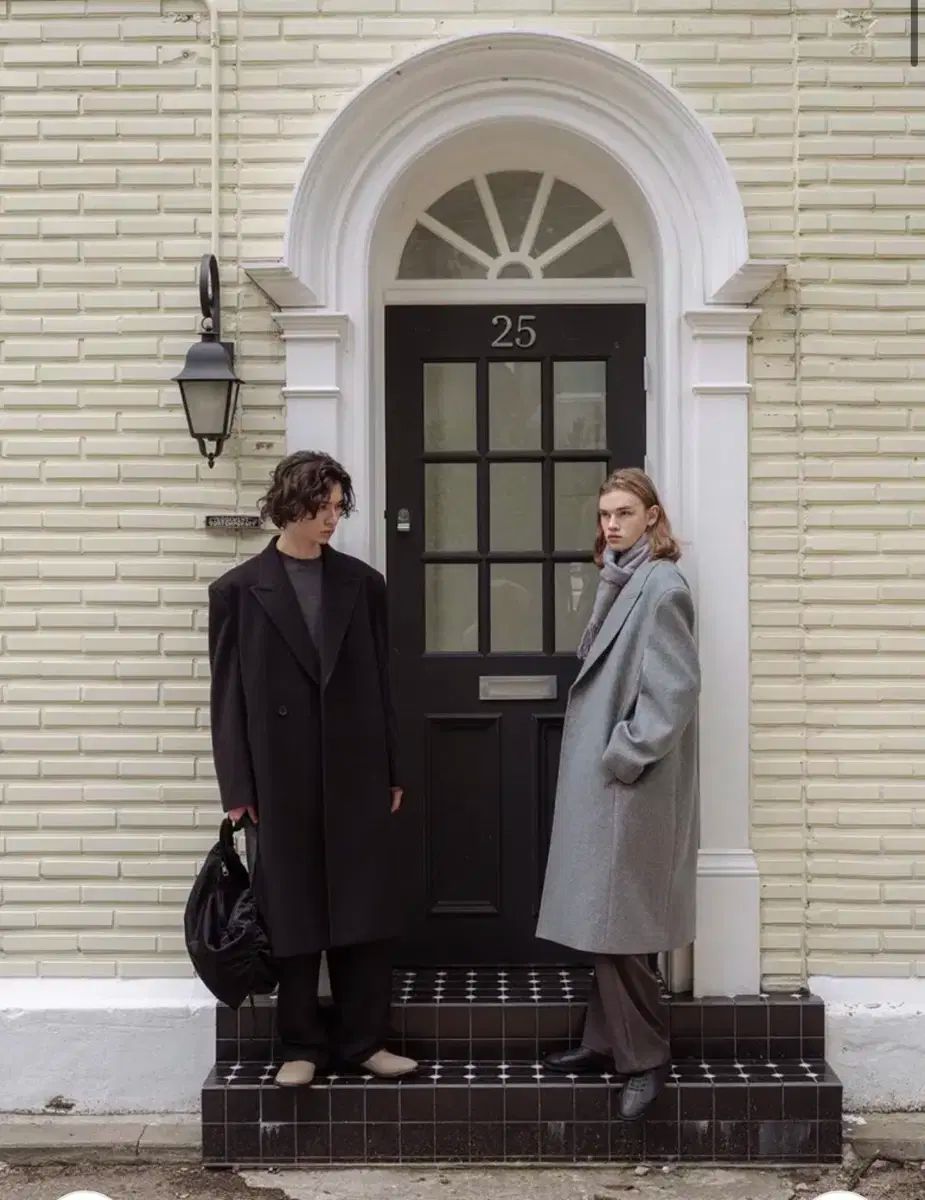 【お得通販】 デコローゾ マーティンピークド ロングコート 2 サイズ 人気アイテムお得に購入！