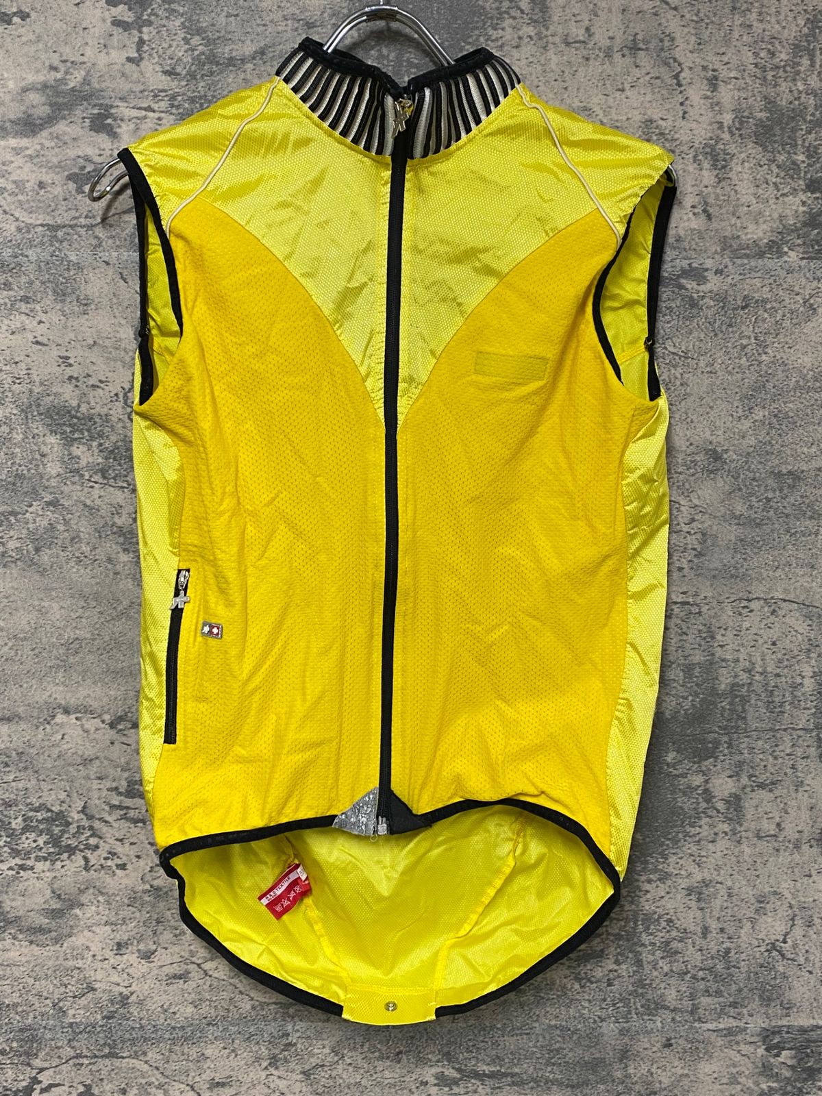 IZ132 アソス assos Element Zero サイクルベスト ジレ 黄 S IZ132 アソス assos Element Zero サイクルベスト ジレ 黄 S