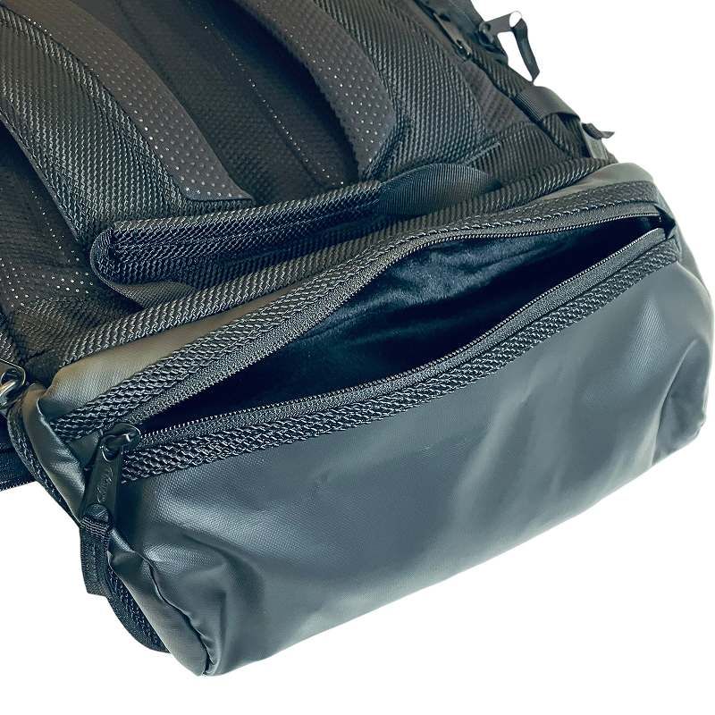 新品】イーストパック×アウディ quattro デイパック リュックサック