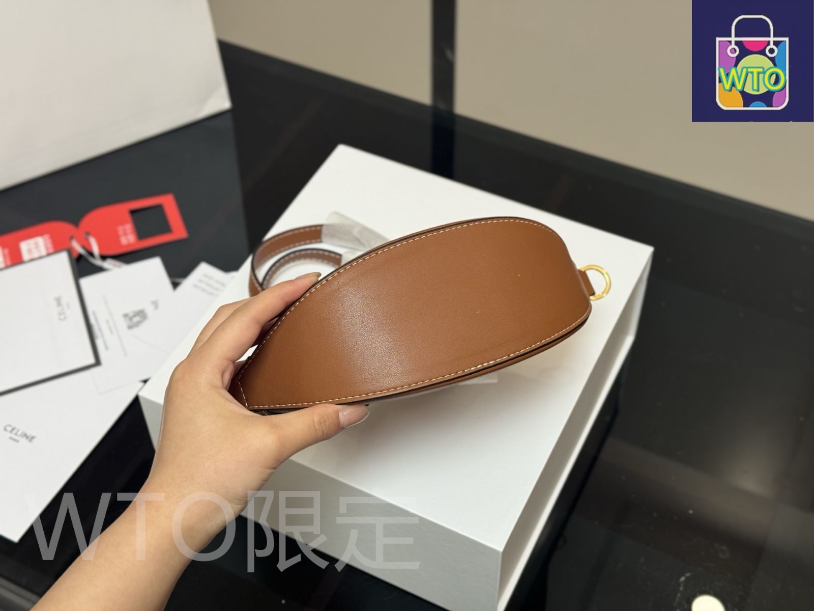 今日特価】Celine セリーヌ ギフトボックス付き ポーチバッグ