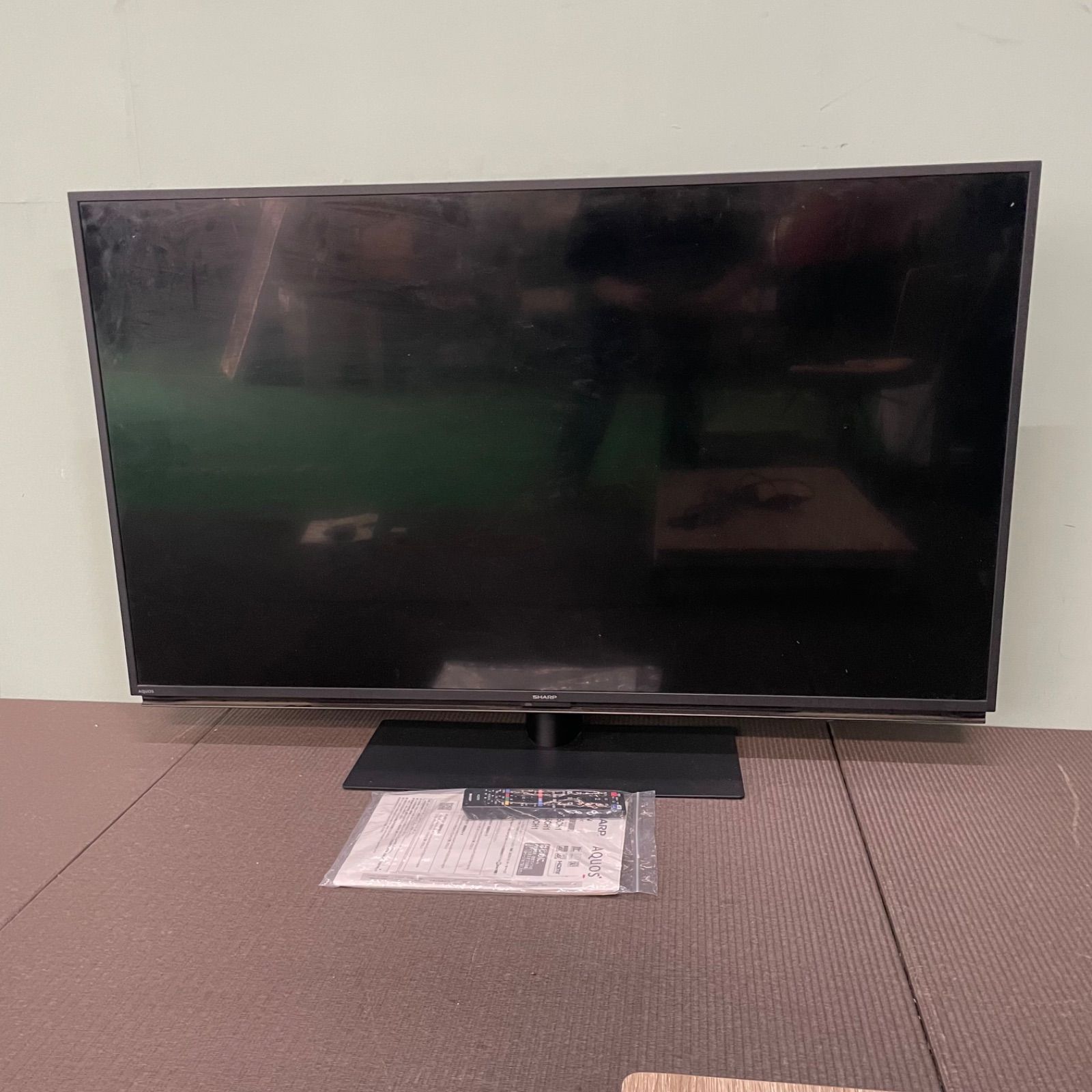 ※受け渡しの方決まりました。沢山の問い合わせ有難うございました※【良品】SHARP AQUOS 43v テレビ台付き AQUOS 4K GN2ライン | テレビ：シャープ