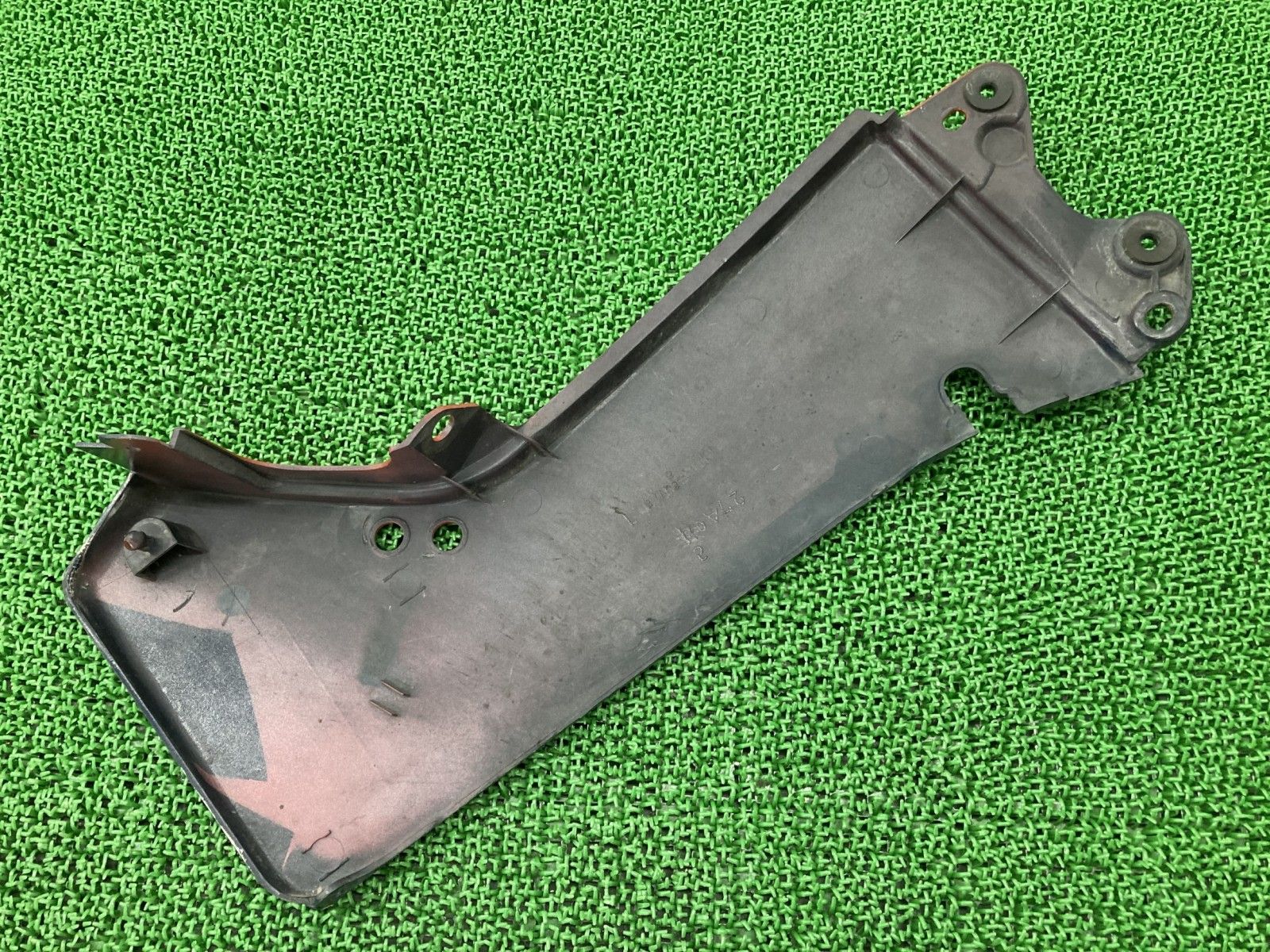 GSX-R1100 シートカウル 左 赤/黒 27A スズキ 純正 バイク 部品 GU74B