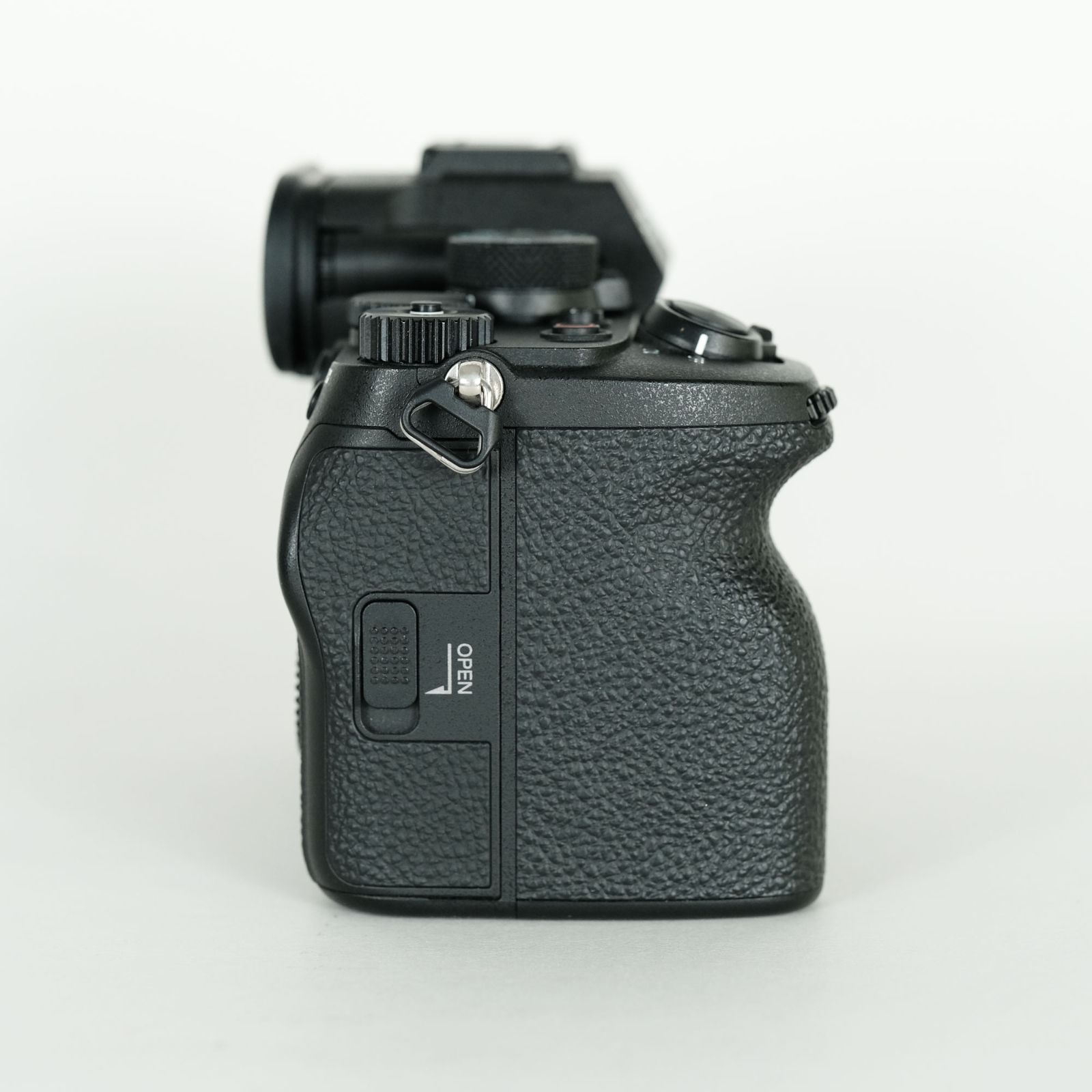 α7 IV