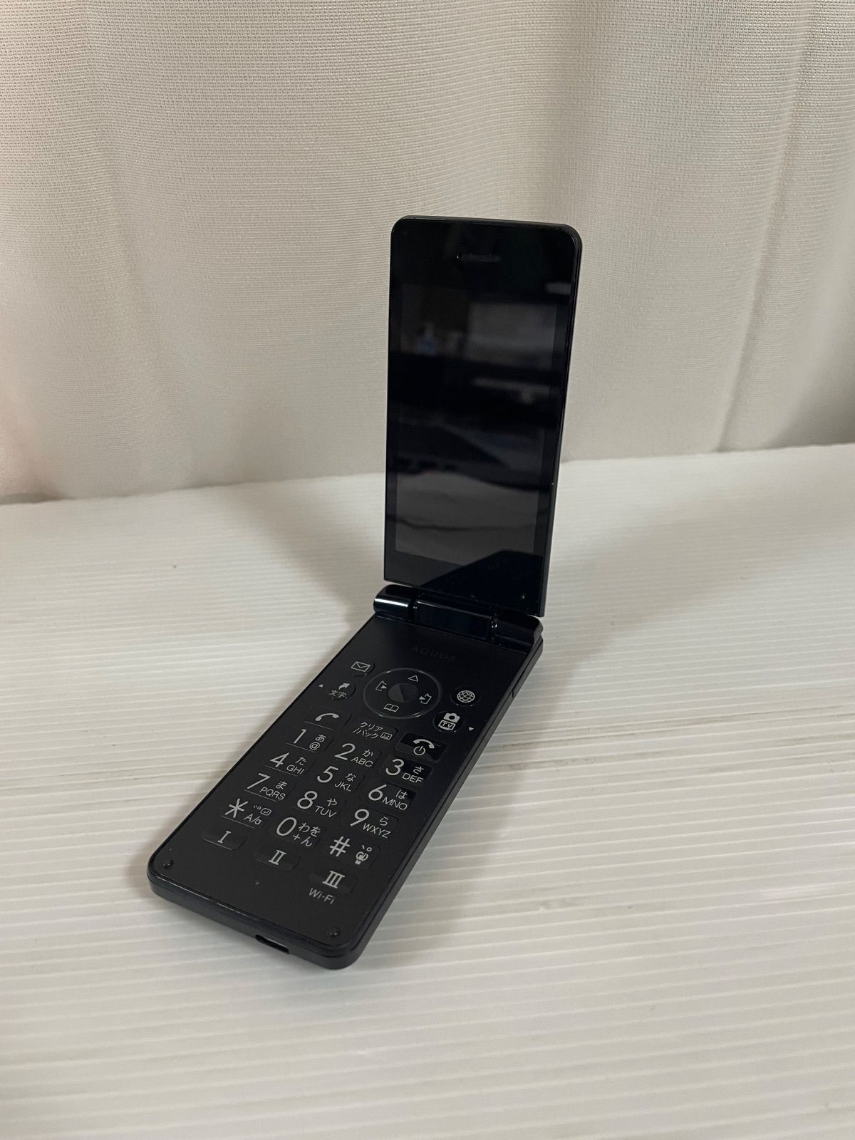AQUOS ケータイ3 NP805SH ブラック　1 Amazon.co.jp: Softbank 805SH AQUOS ケータイ3 ブラック : 家電