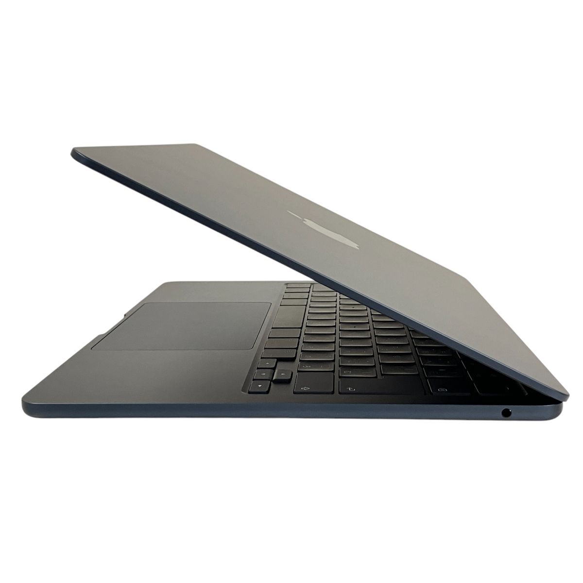 13.6型 ノートPC