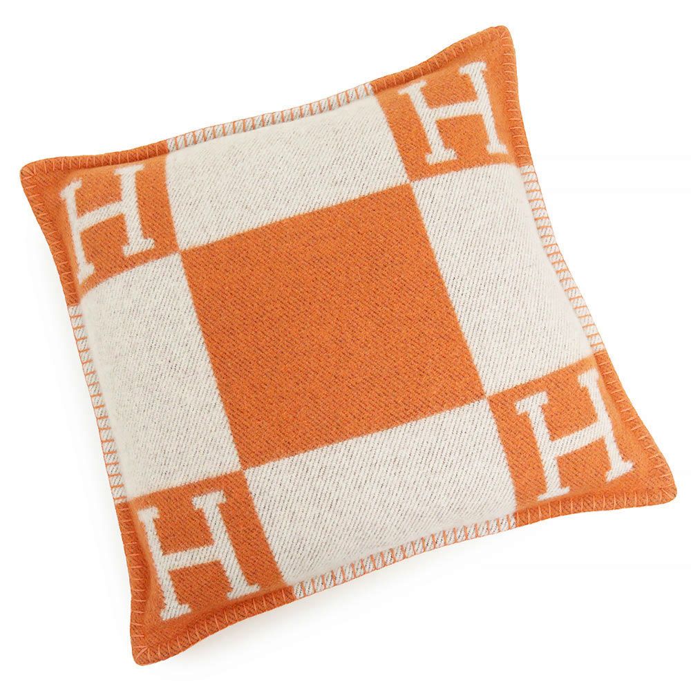 クラシック エルメス HERMES <br> アヴァロンPM Hロゴウールクッション