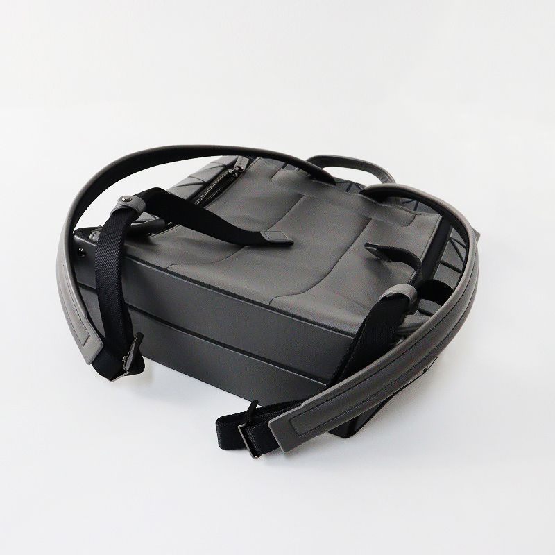 バオバオ イッセイミヤケBAO BAO ISSEY MIYAKE メッセンジャーバッグ オレンジ黒 【レディース】
