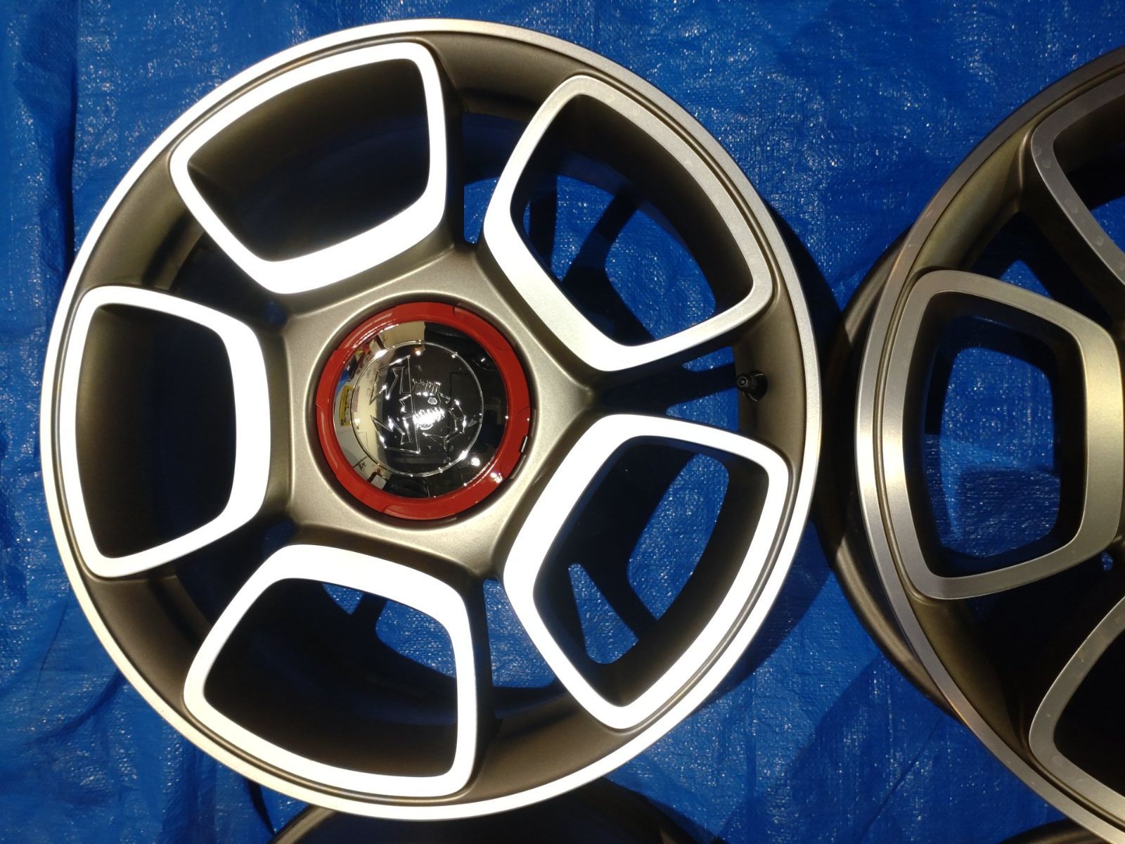 ABARTH(アバルト) 595 コンペティツィオーネ 純正 ホイール 17インチ