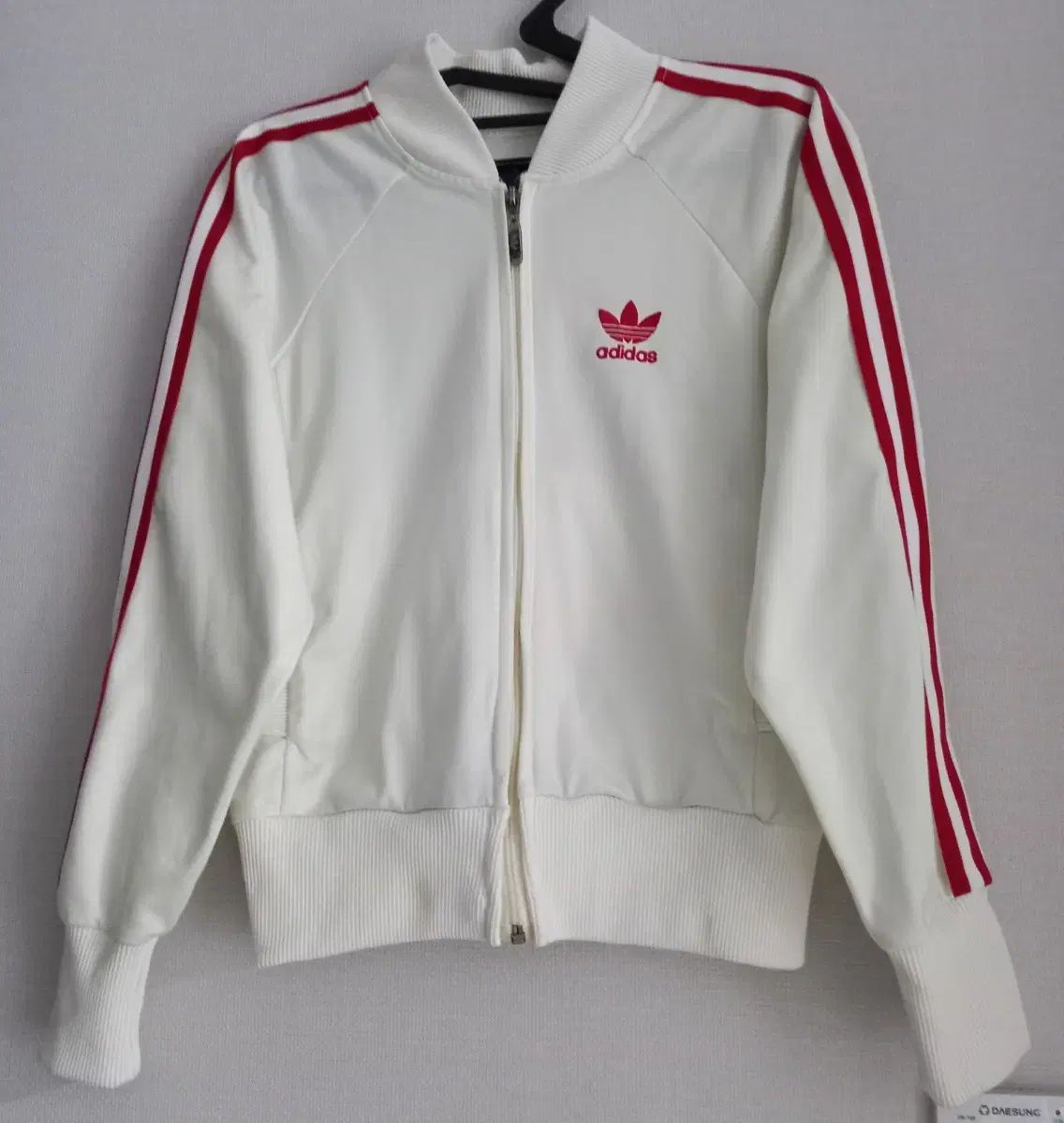 adidas アディダス 白い歯 白 赤 レディース トラックトップス ジャージ ジップアップジャージ 80 85