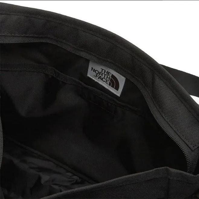 新品未使用 ノースフェイス ショルダーバッグ バッグ THE NORTH FACE ホワイトラベルメッセンジャーバックミジウム NN2PP01 MESSENGER BAG