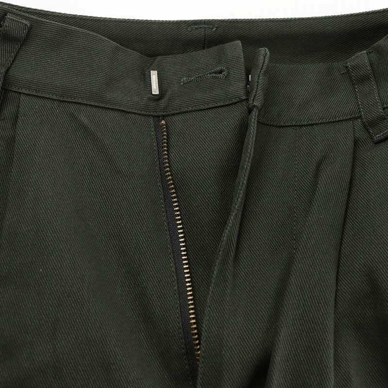 Tuck Pants