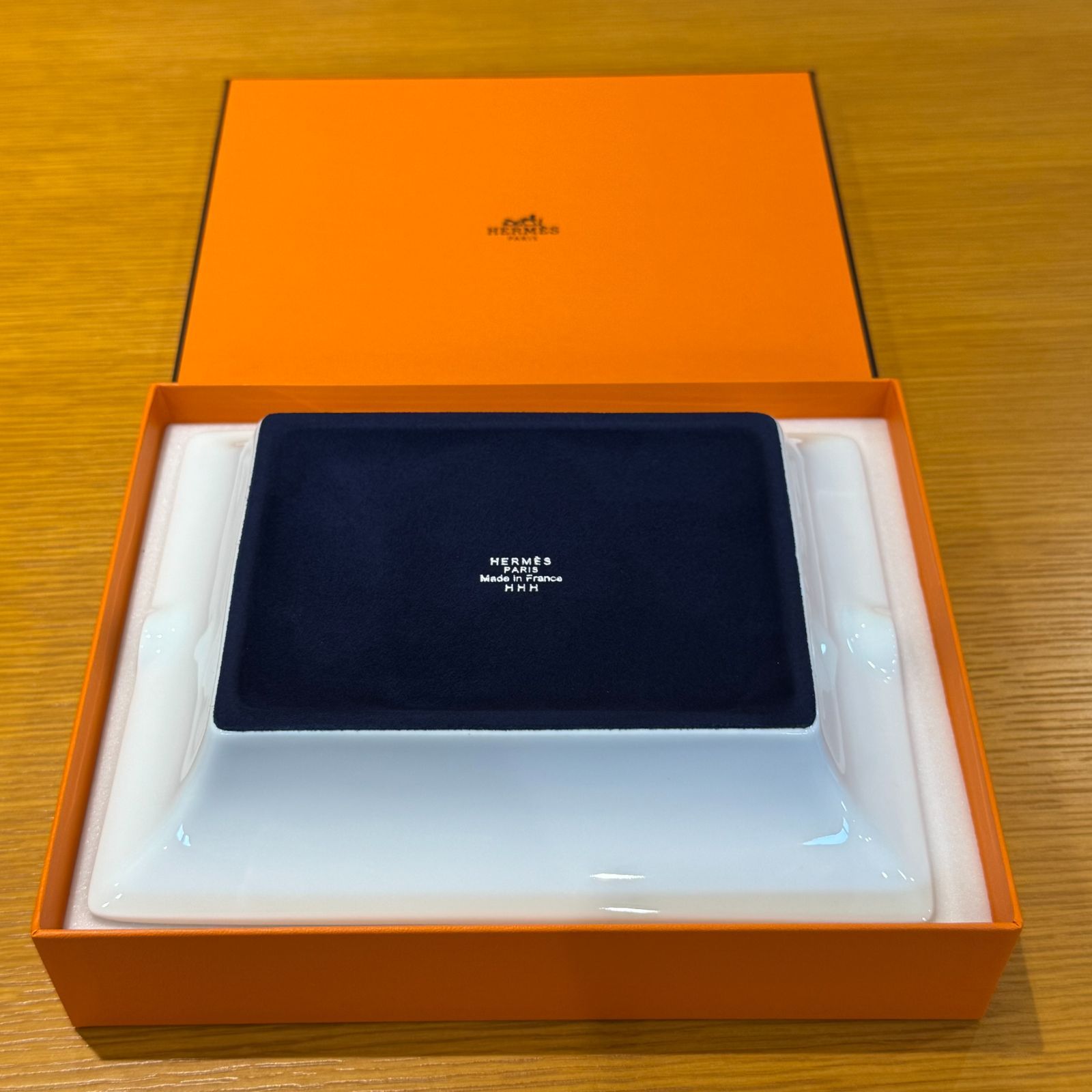 HERMES☆エルメス　灰皿　未使用品 新品未使用》HERMES エルメス 灰皿 - メルカリ
