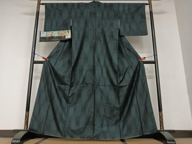 平和屋着物○本場大島紬 泥染め 9マルキ 飛鳥文 正絹 逸品 AAAV7042zg 平和