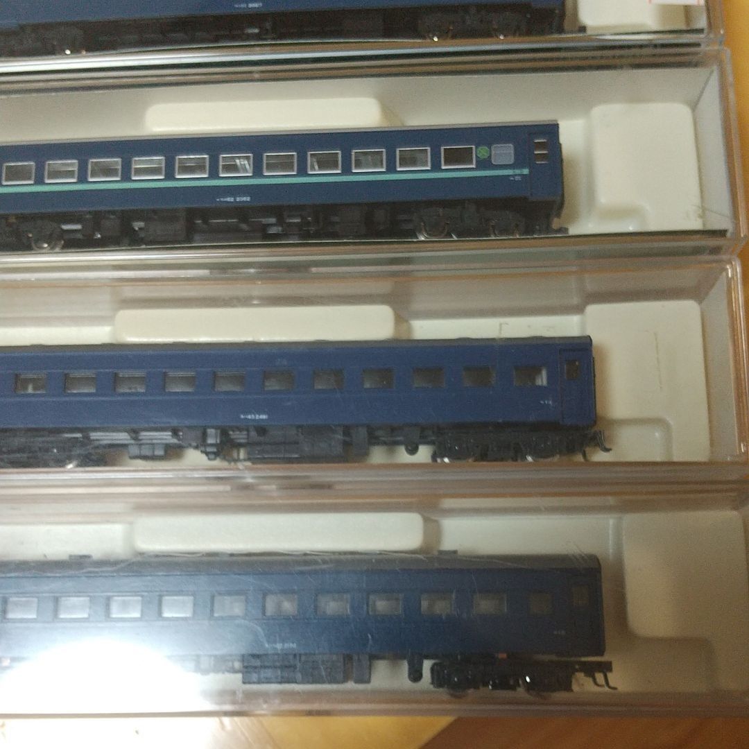 KATO/昭和の旧型客車急行8両/KATO室内灯つき 昭和風の青色旧型夜行客車急行8両、KATOの室内灯つき - メルカリ