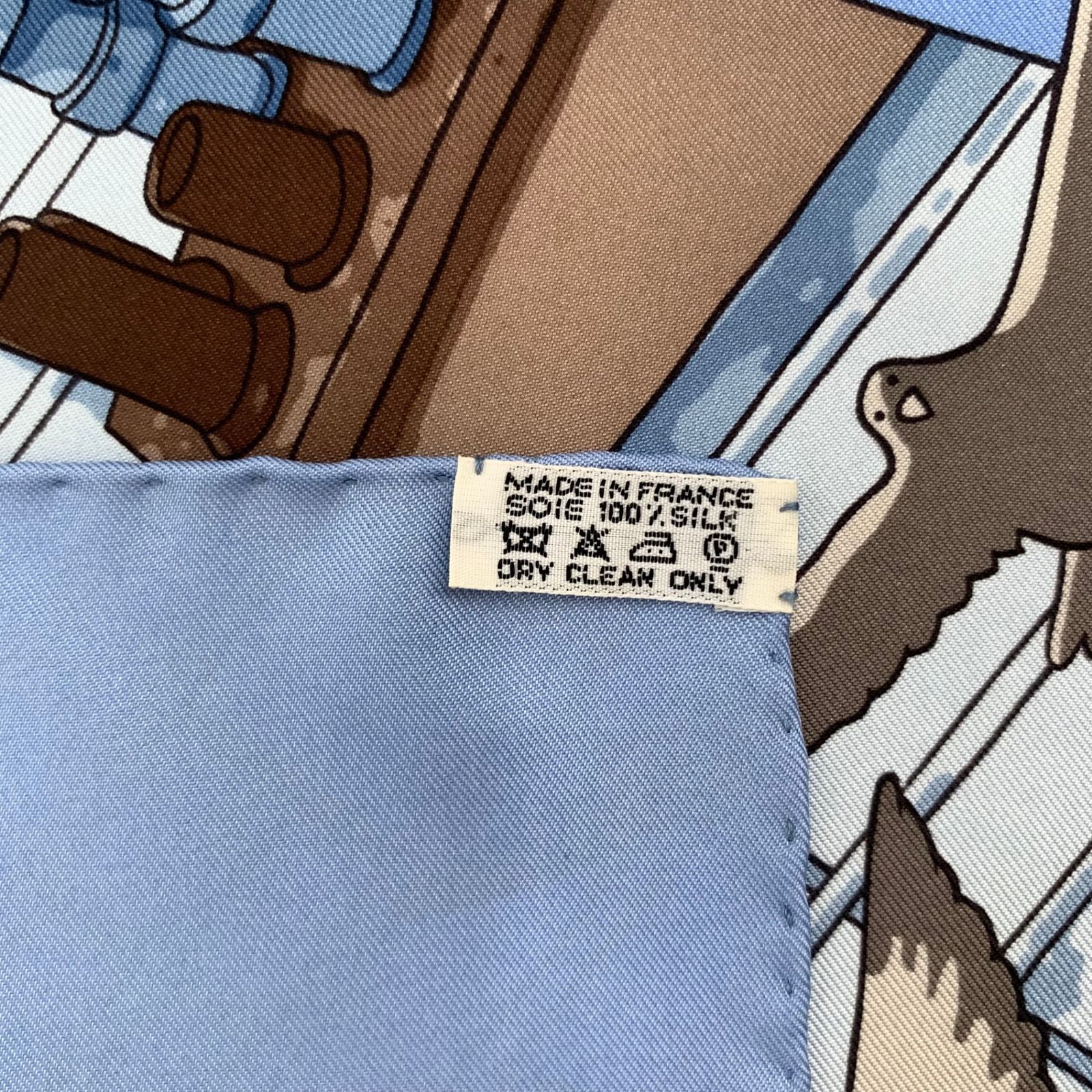 【未使用品】HERMES エルメス カレ 90 スカーフ パリの屋根 未使用級 HERMES エルメス カレ90 シルクスカーフ LES TOITS DE PARIS