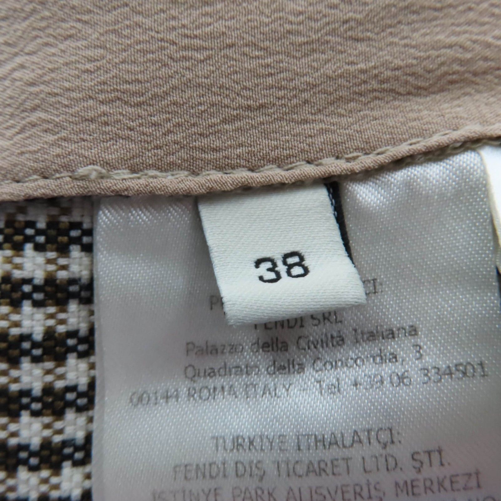 極美品☆FENDI フェンディ 2022年製 FR6410 ウール FFロゴ入り