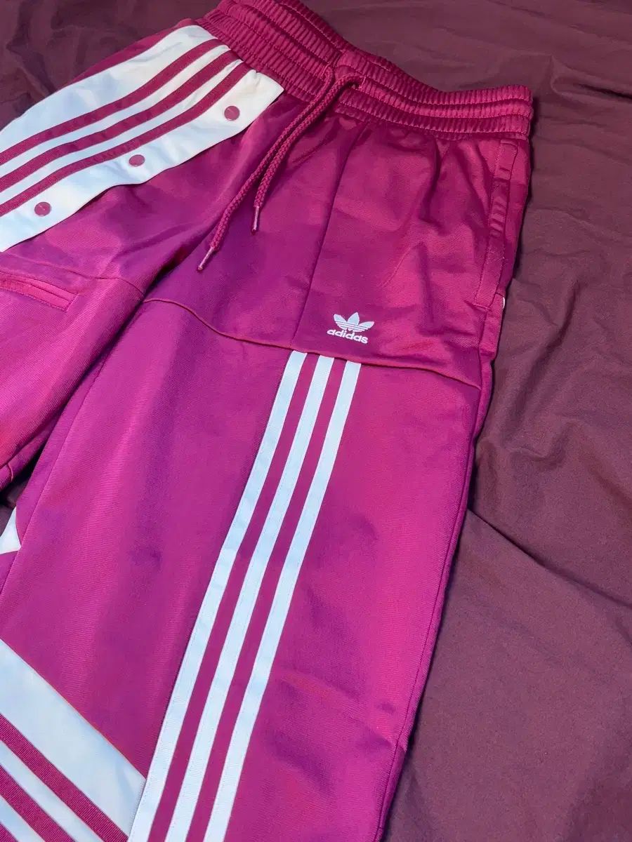 adidas ダニエルカタリ　トラックパンツ adidas（アディダス）の「ダニエル カタリ トラックパンツ
