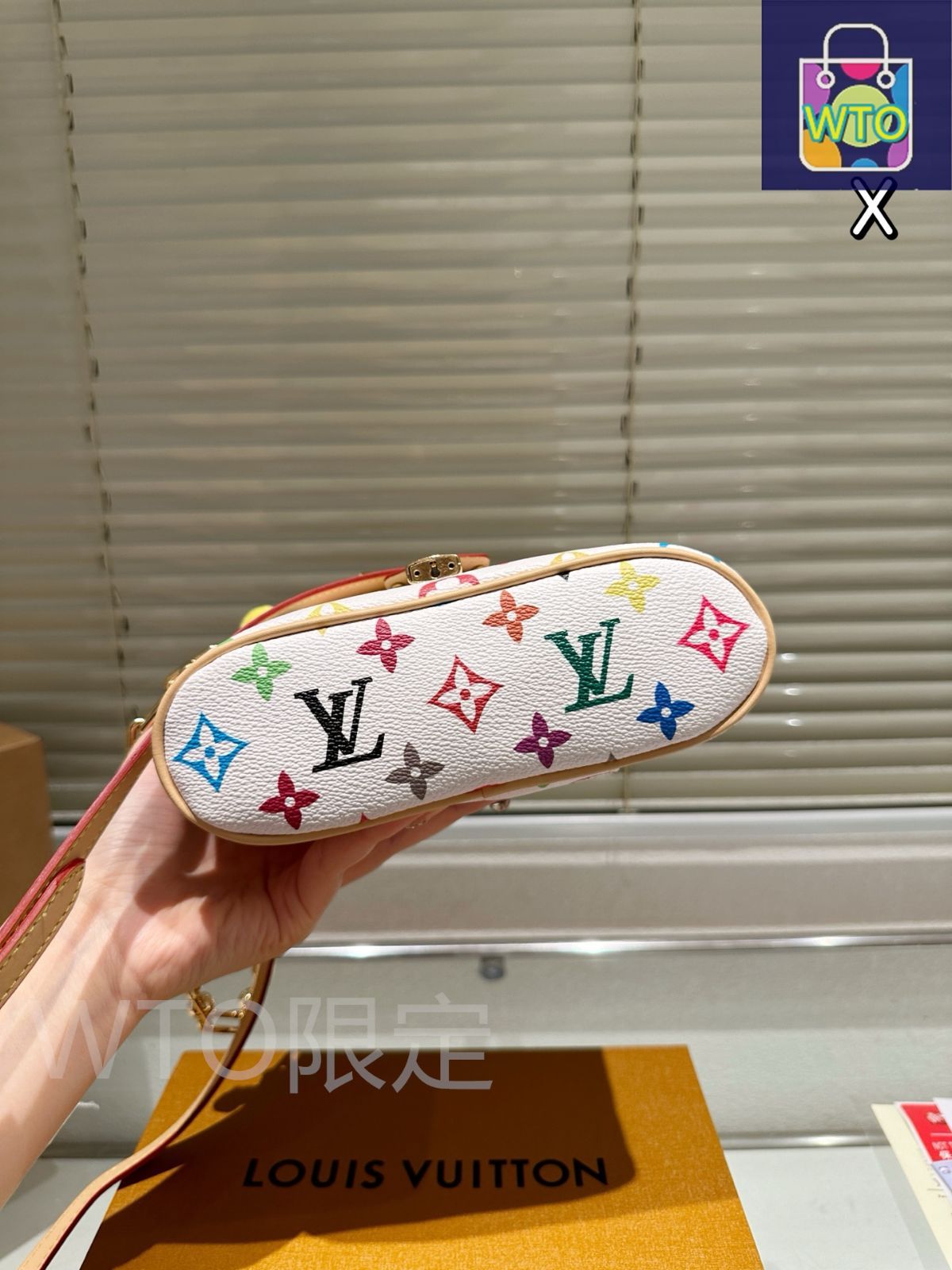 コラボ★限定品【LV × 村上隆】バニティチェーンポーチ 希少コラボ♪【LOUIS VUITTON×村上隆】バニティチェーン ポーチ
